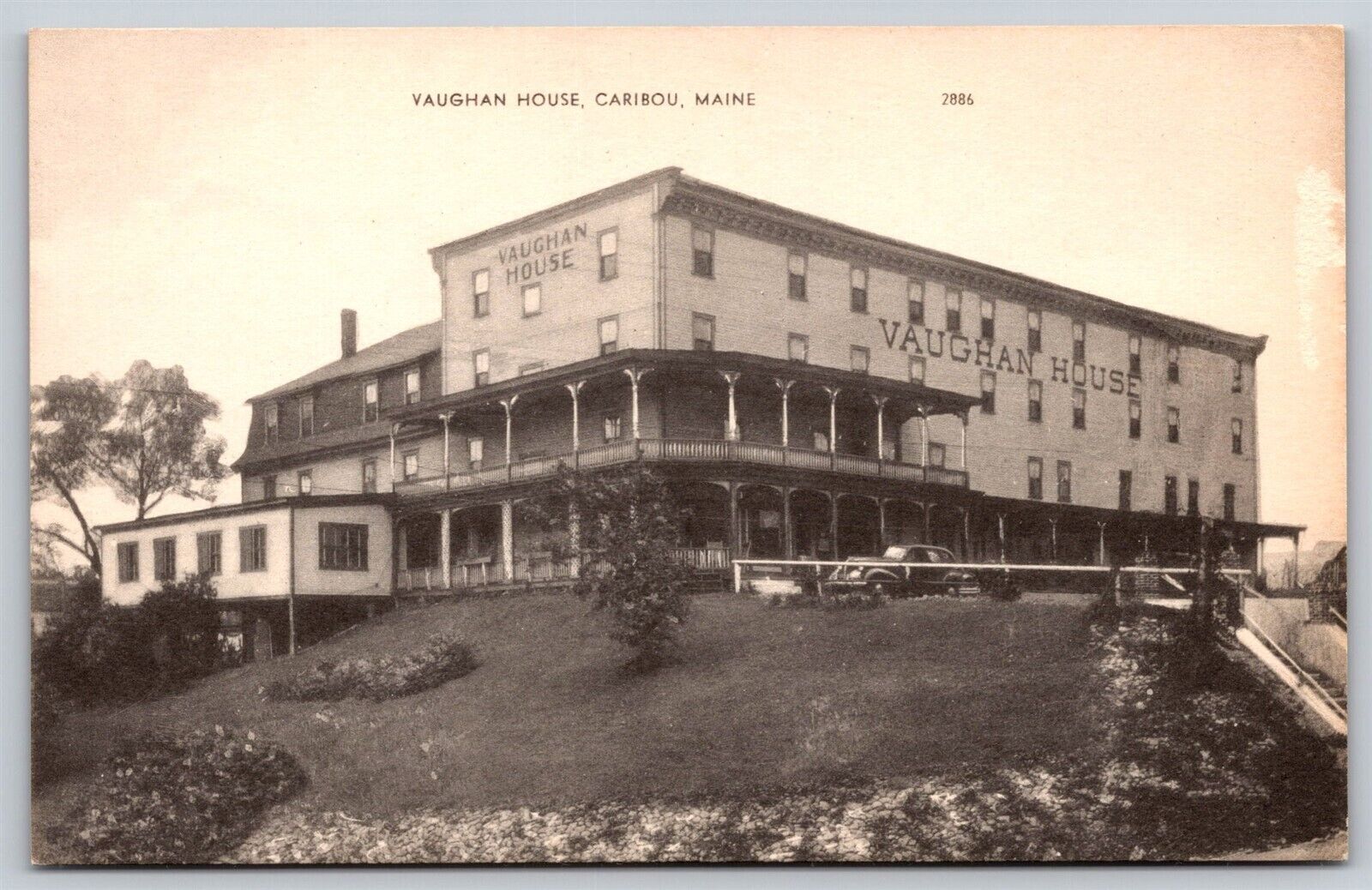 Postcard Vaughan House, Caribou, Maine N100
