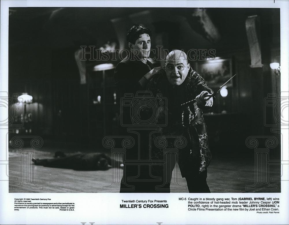 1990 Press Photo Gabriel Byrne  & Jon Polito Star In \