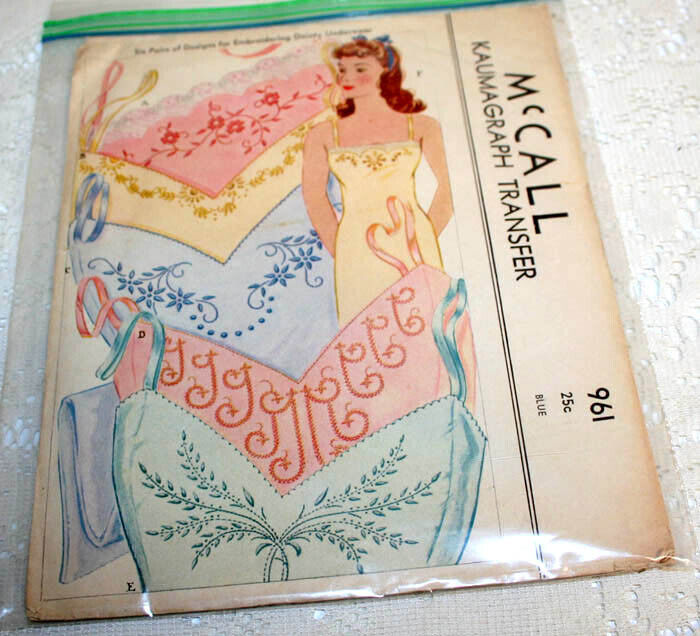 Vintage 1950s McCall\'s #961 Kaumagraph Transfer Pattern