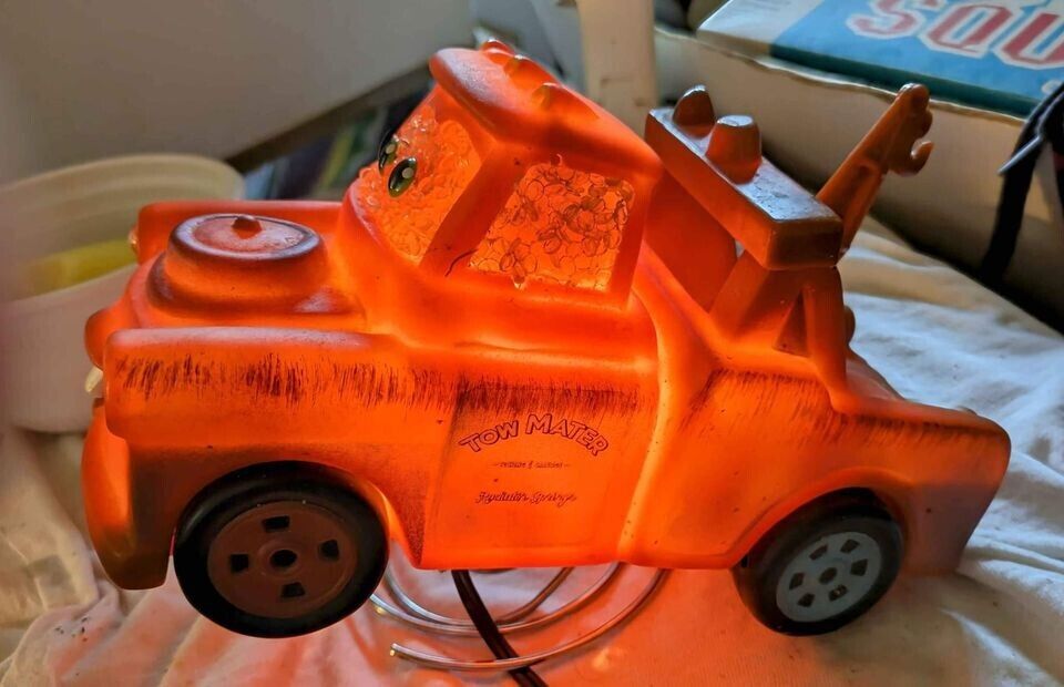 VTG Disney Pixar Cars Tow Mater Truck Night Light Lamp Vrooommmm WORKS GREAT