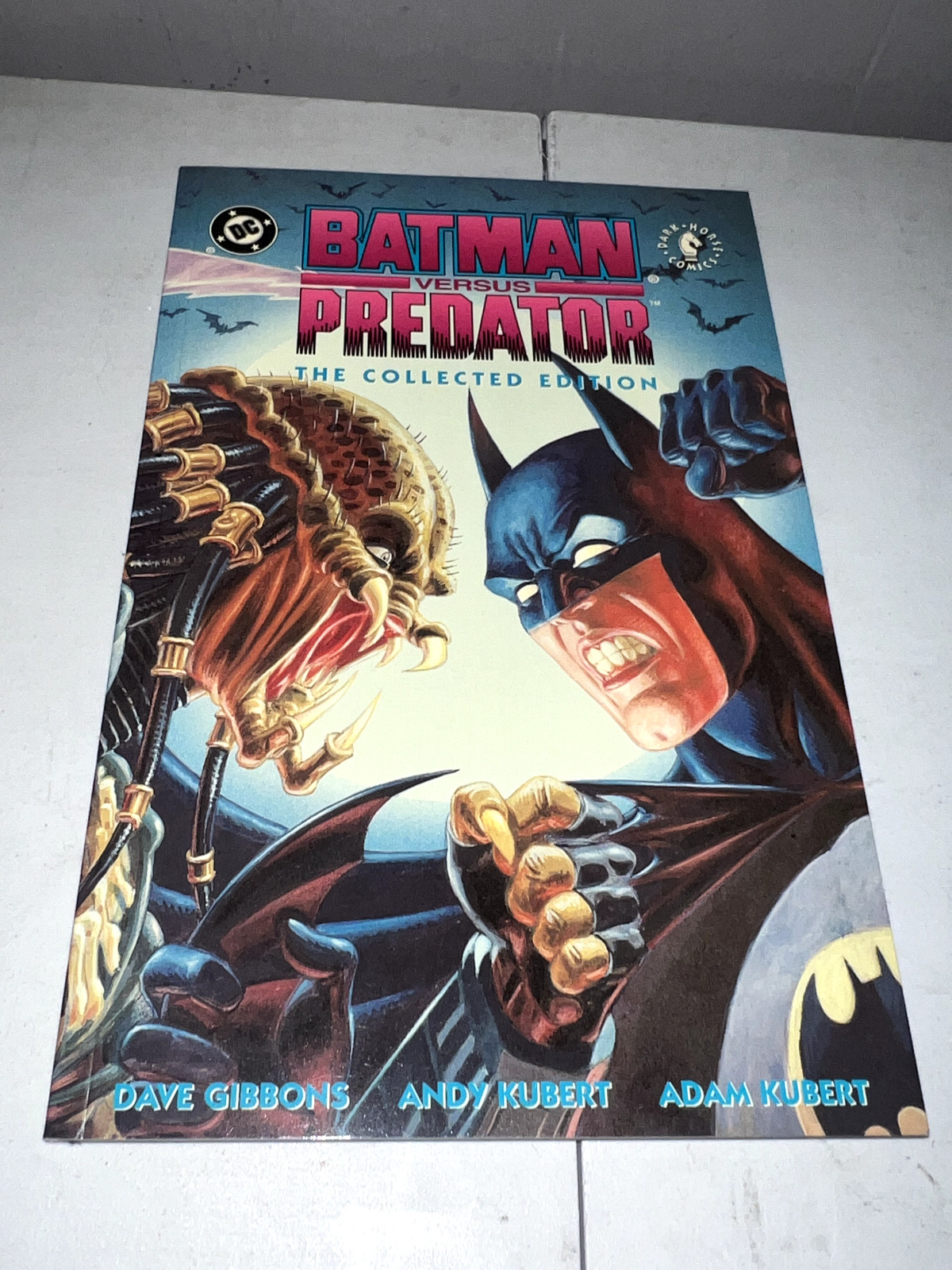 DC Comics Batman Versus Predator The Collected Edition 1993 Soft Cover Book NM