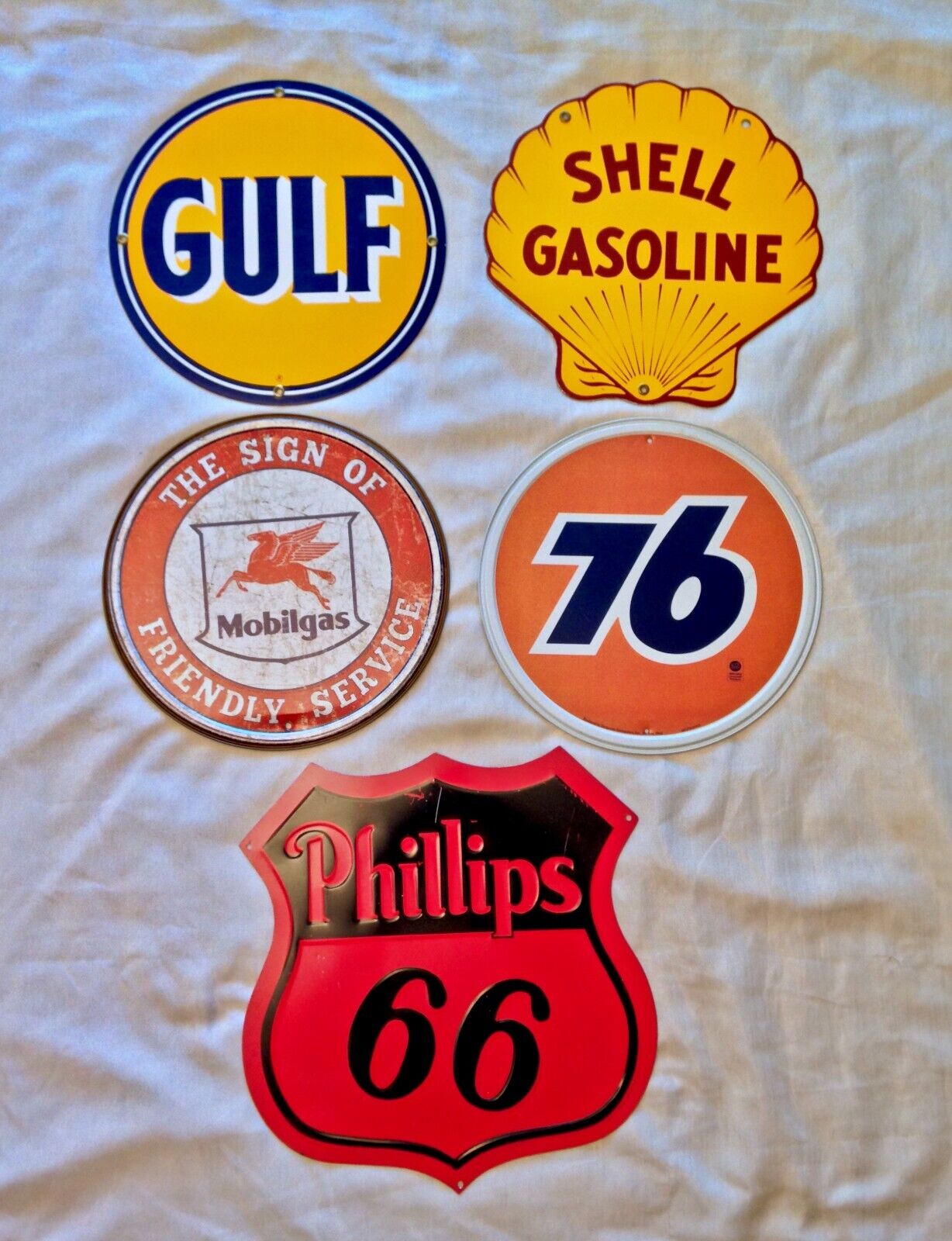 Lot Of 5 Metal Gas & Oil Signs Gulf Shell Mobil Union 76 And Phillips 66