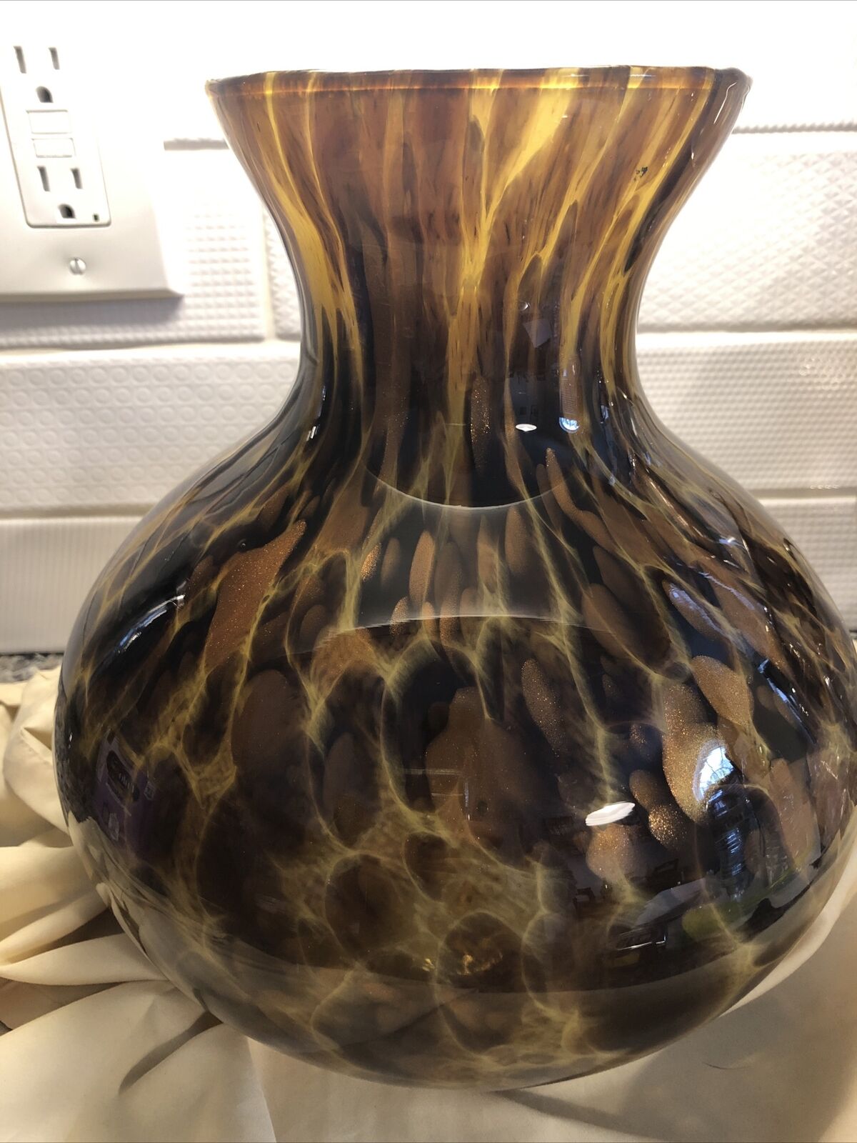 Dale Tiffany Hand Blown Murano Art Glass Vase Large 10 “ Brown Gold