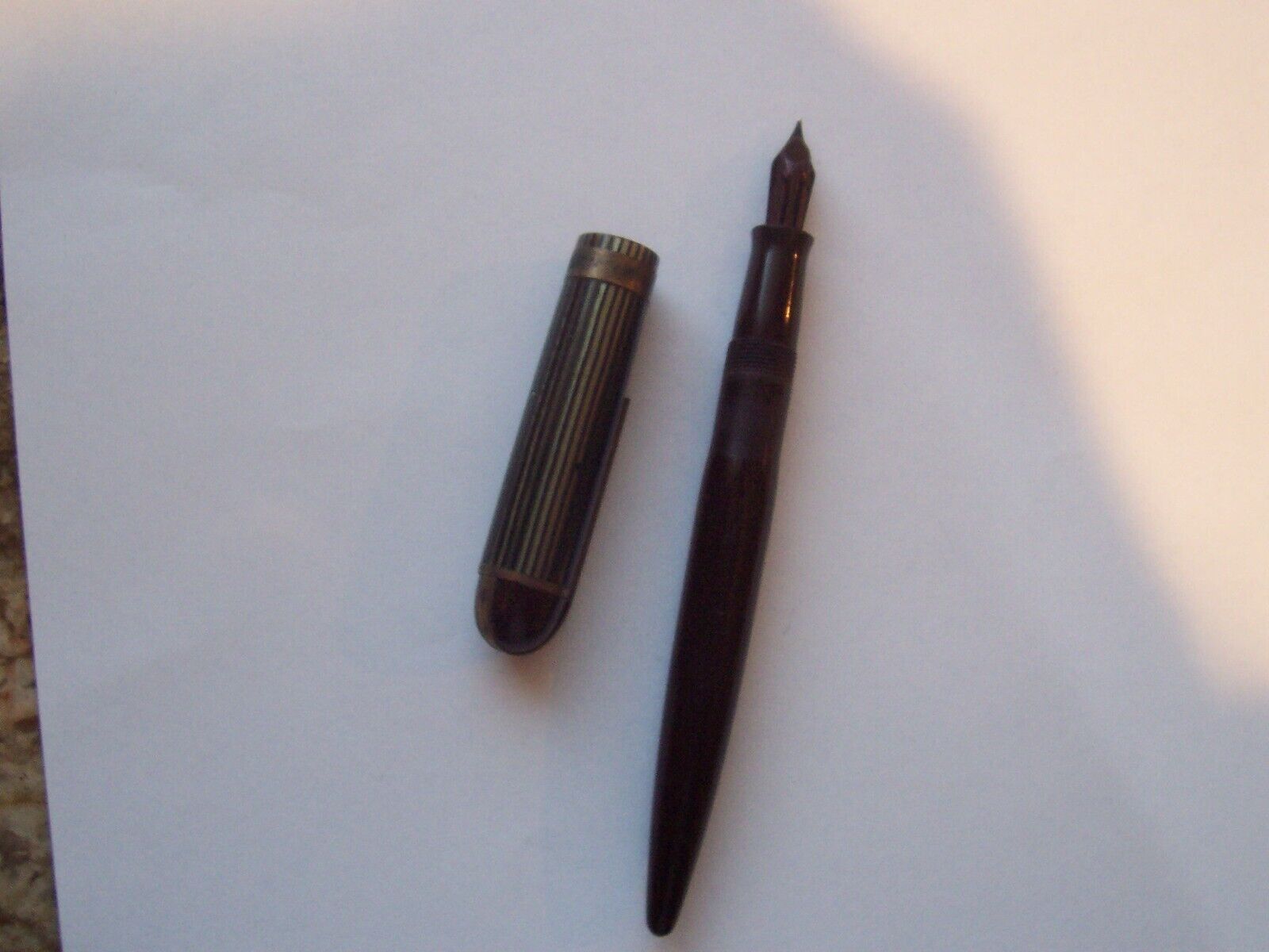 gorgeous Eversharp?  black & green fountain pen, vintage, antique, untested,