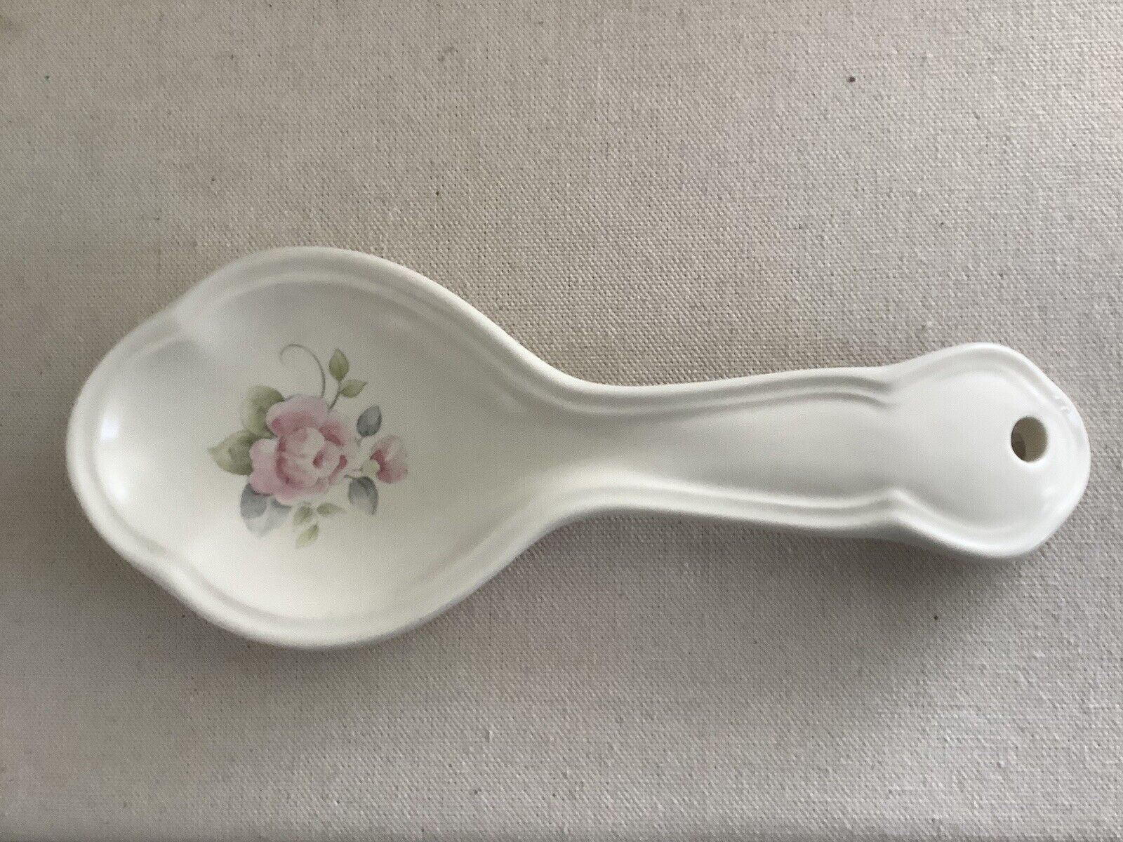 Vintage Pfaltzgraff “Tea Rose” Spoon Rest. 9”. USA.