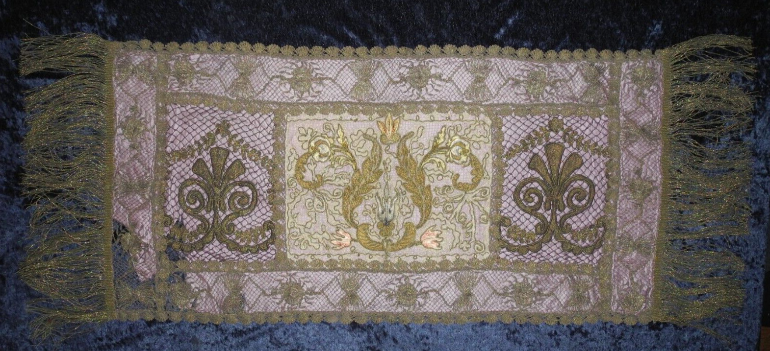 OLD ANTIQUE FRENCH HAND EMBROIDERED LACE GOLD SILVER THREAD BROCADE ALTAR CLOTH