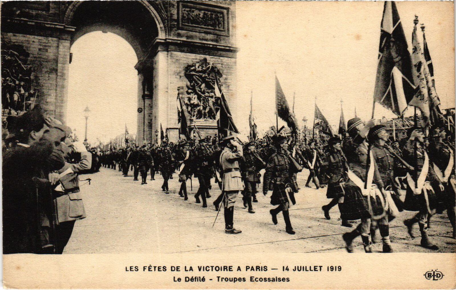 CPA PARIS Fetes de la Victoire 14 July 1919 Scottish (1242438)