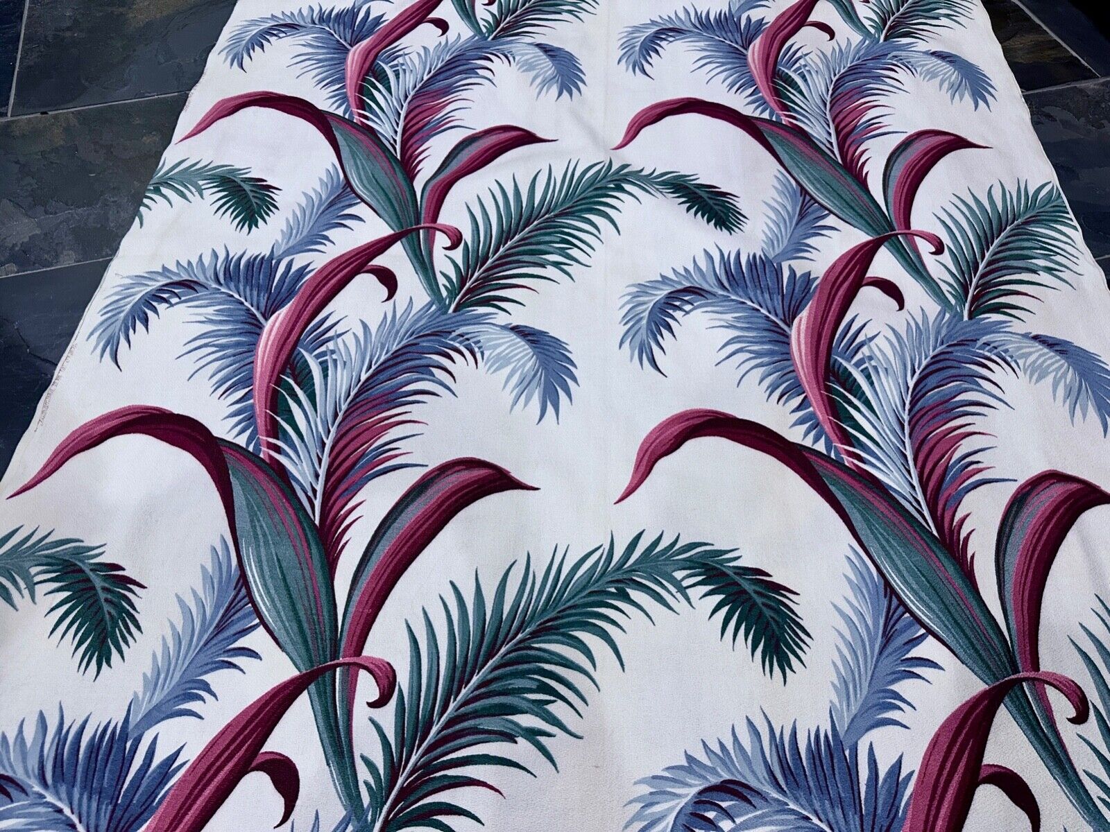 1940\'s NUBBY Tropical Leafy Post WWII Hawaiiana WHITE Barkcloth Vintage Fabric