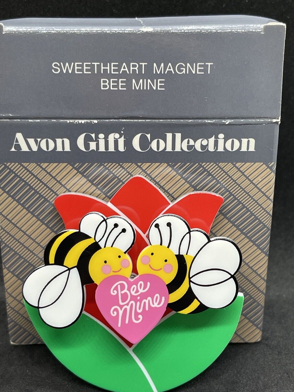 Vintage Avon Gift Collection Sweetheart Bee Mine Magnet NOS In Box 1980s
