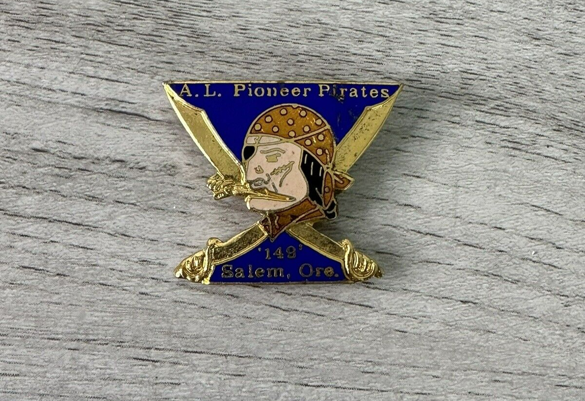 Vintage American Legion Pioneer Pirates 149 Salem Oregon Auxillary Pin Back