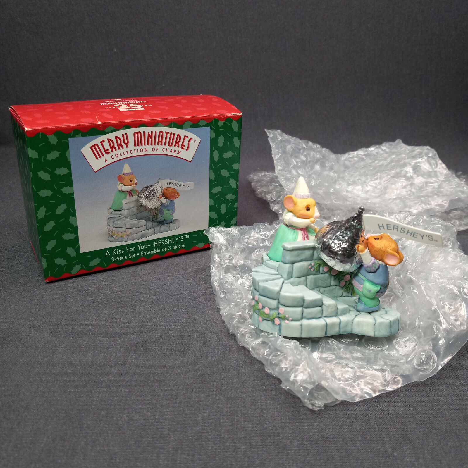 Vtg 1999 Merry Miniatures: \