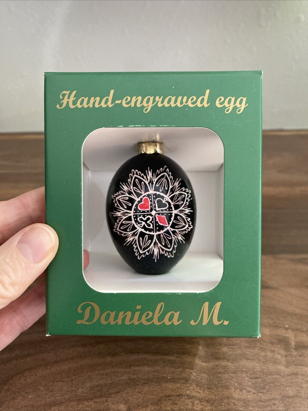 Czech Hand Painted Engraved Egg  Daniela Mahoney Signed  2.5 \