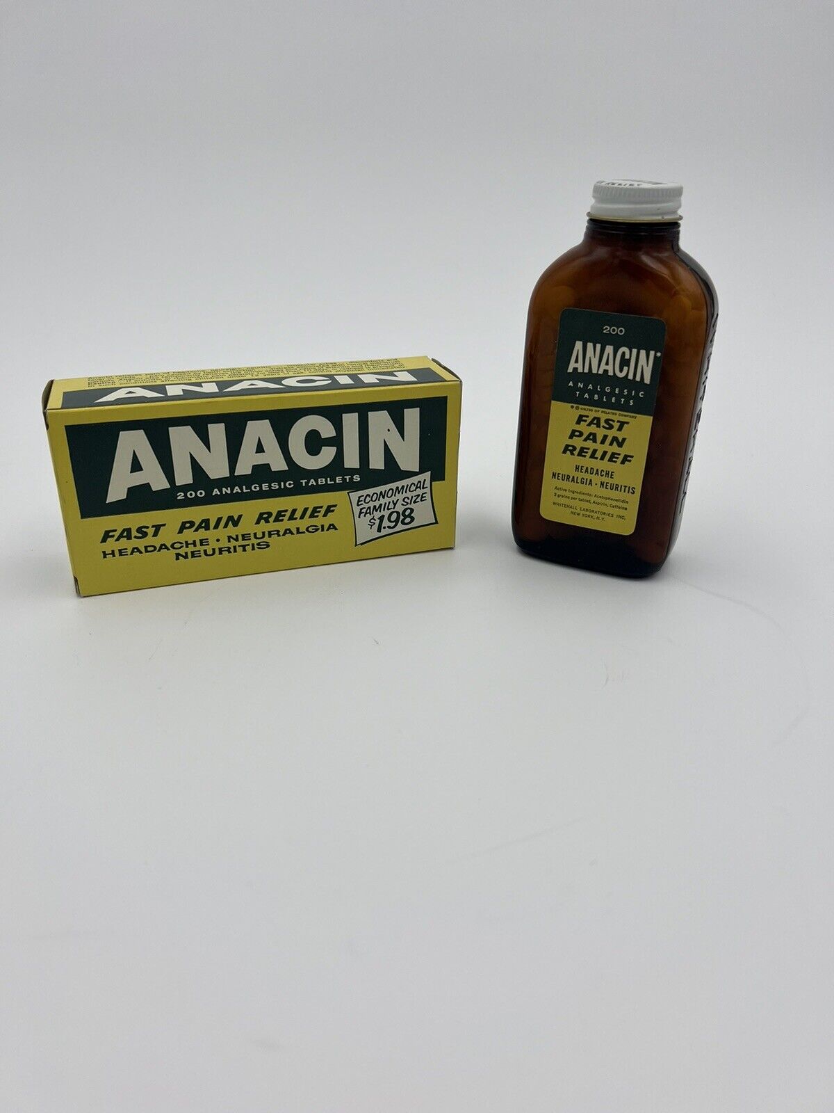 Vintage 1960s  Anacin Analgesic Tablets (200)  Box & Bottle For Decoration
