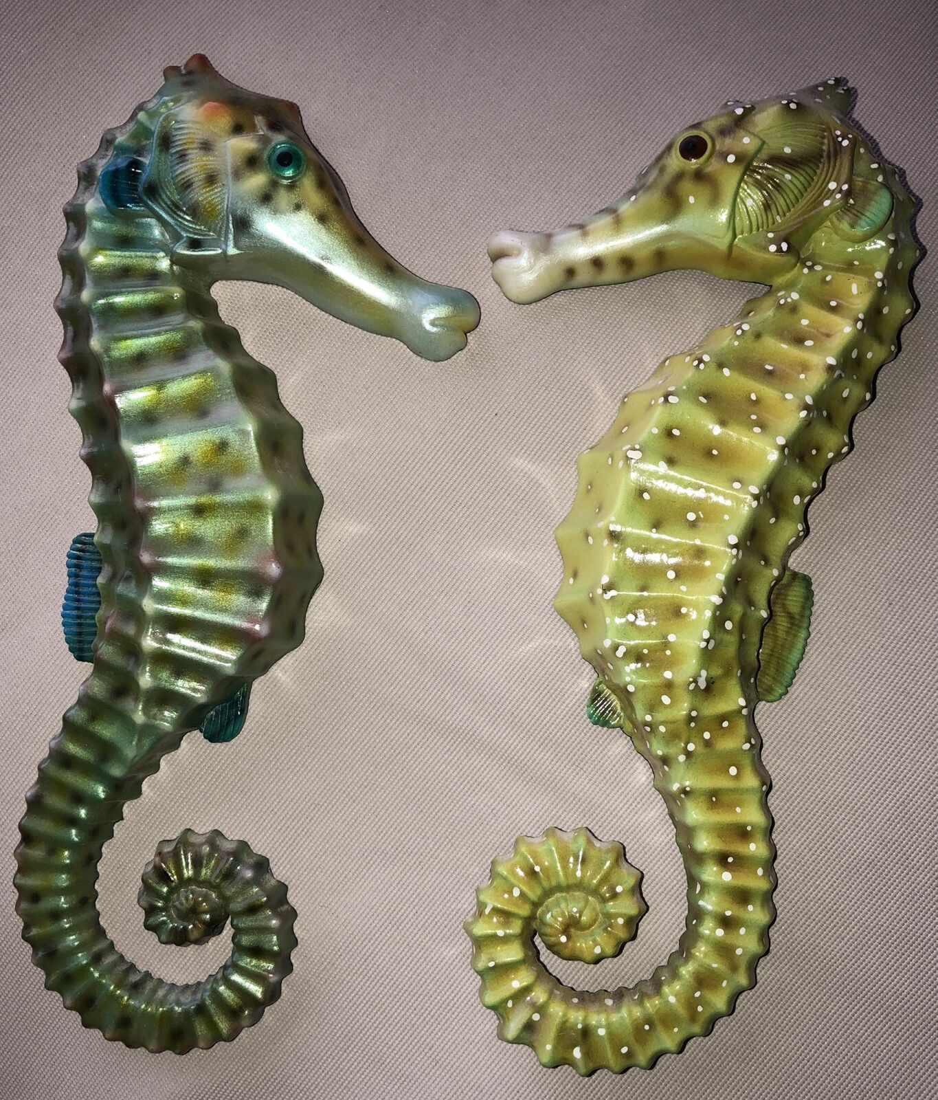 2 Retro Colorful Bluegreen Seahorses Wall Plaques Excellent Nautical Nice Pair