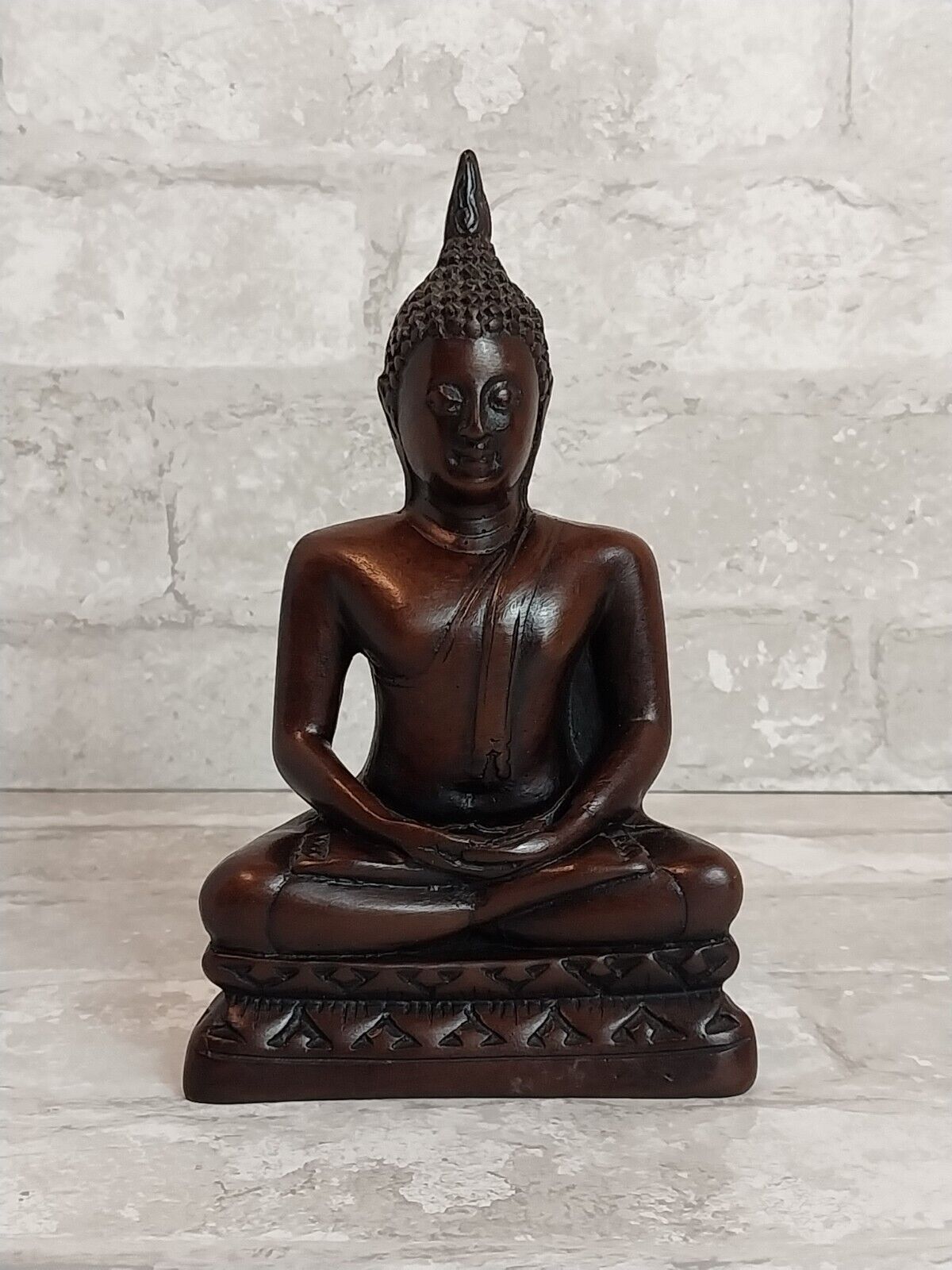Shakyamuni Buddha Red Brown Solid Resin Buddha Small Statue Figurine Tall 4.5\