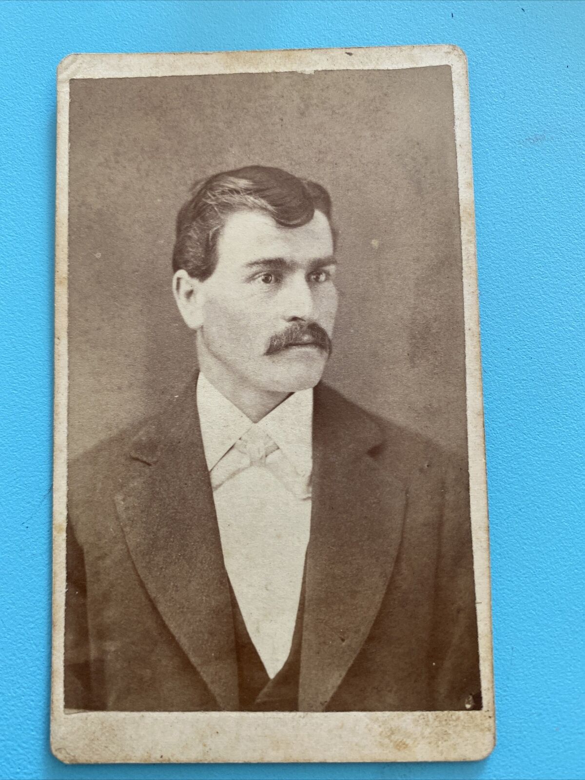 ANTIQUE CDV C. 1880s C.B. SCHUMAKER HANDSOME YOUNG MAN WITH MUSTACHE GALION OHIO