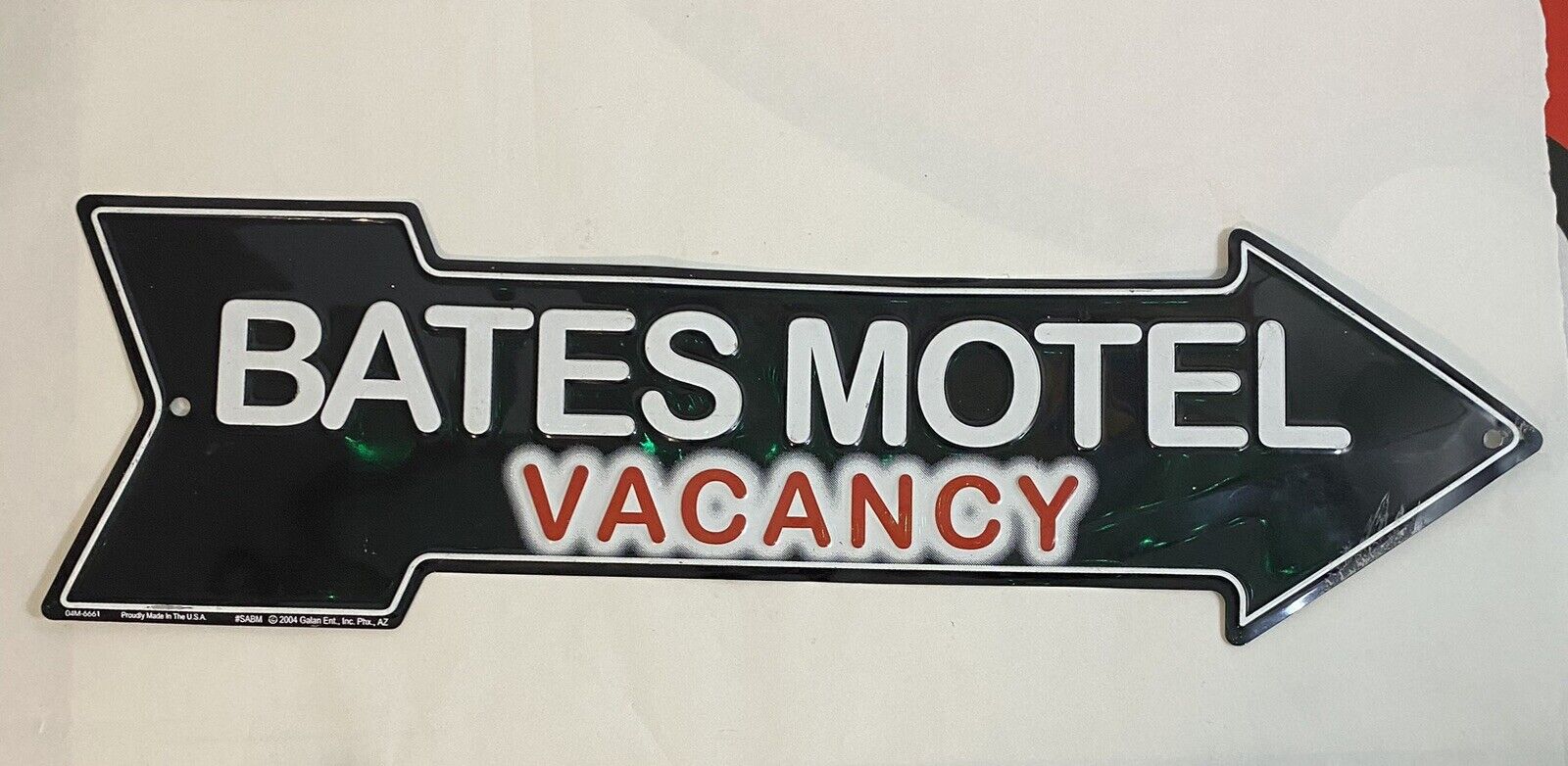 Bates Motel Arrow Sign (#055)