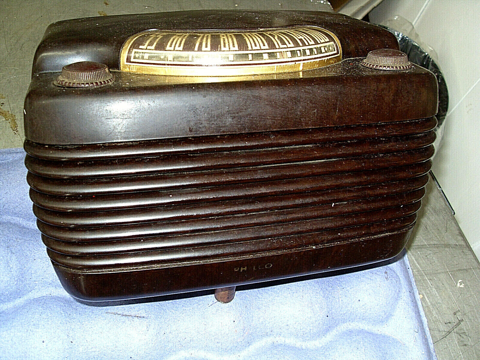 Philco 10629 B “Hippo” Tube Radio Vintage 1940’s Parts Or Repair