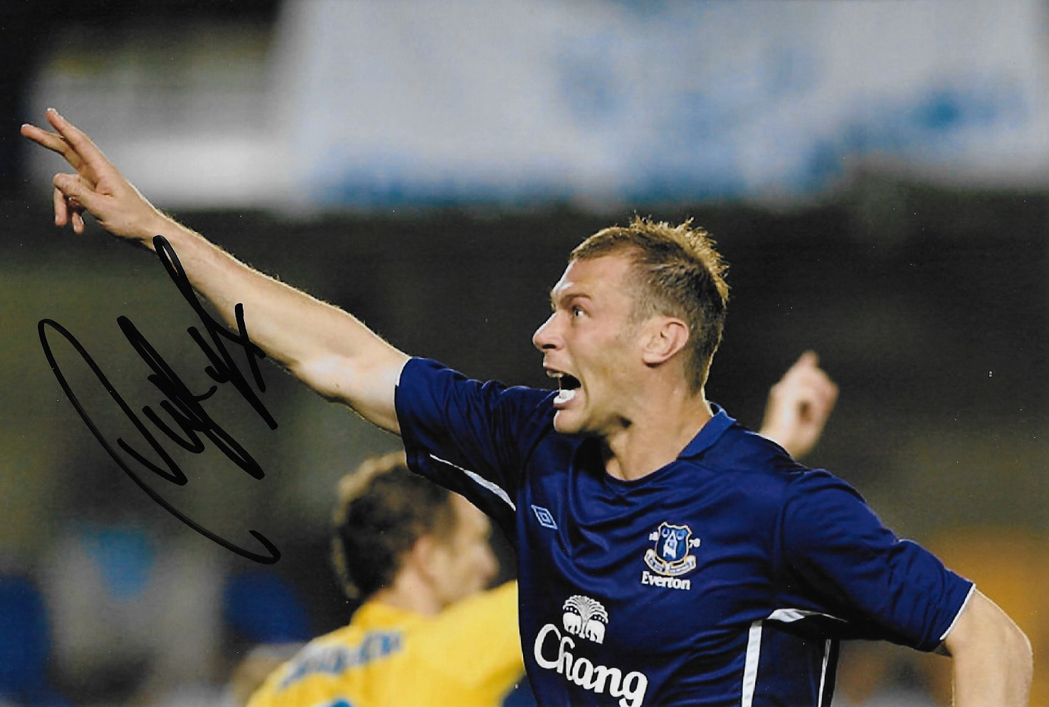 Duncan Ferguson Footballer Everton Signed 7.5 x 5 Photograph 3 *With COA*