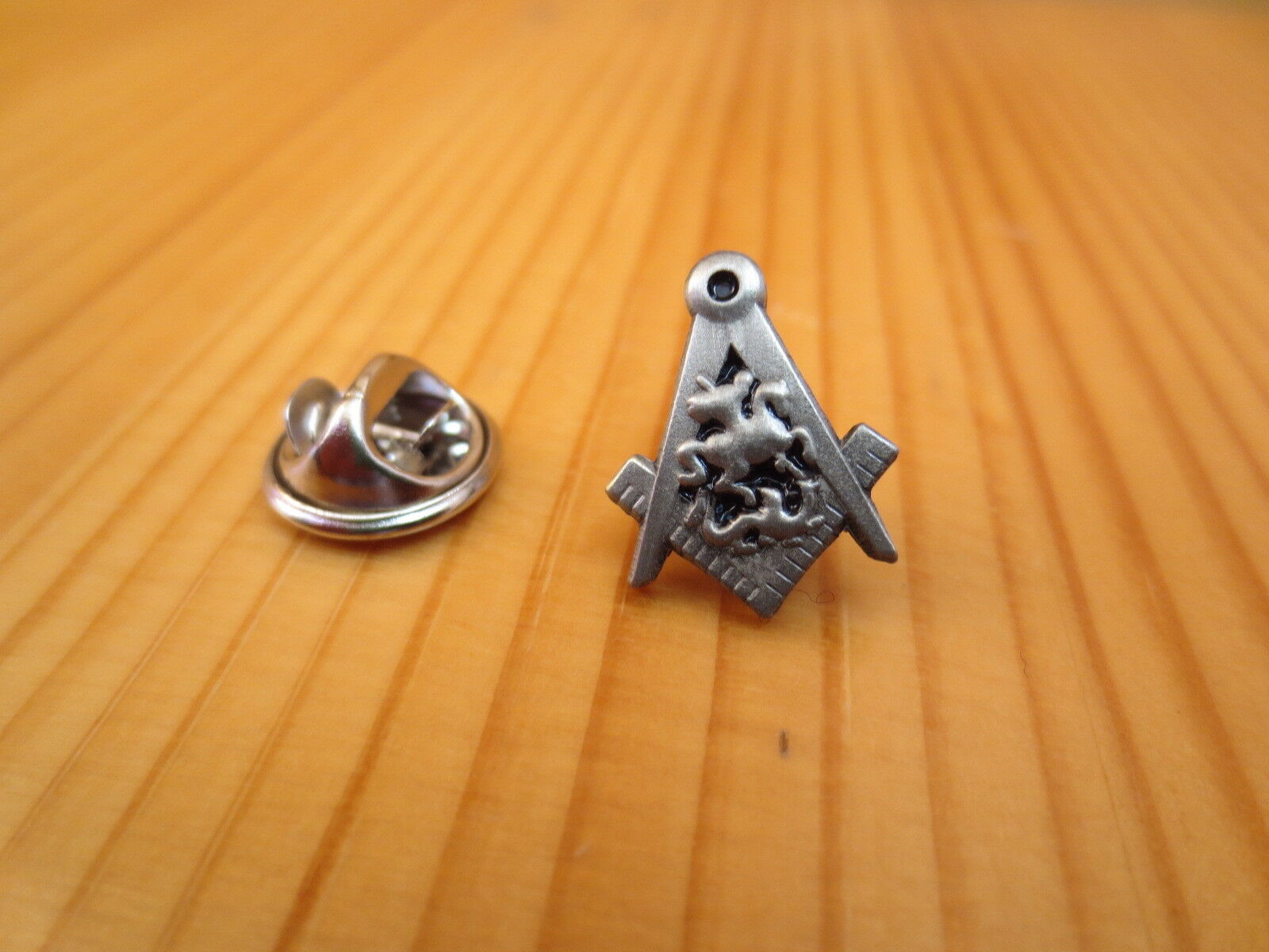 Masonic Mini Lapel Pins Badge Mason Freemason B42 Knight antique silver