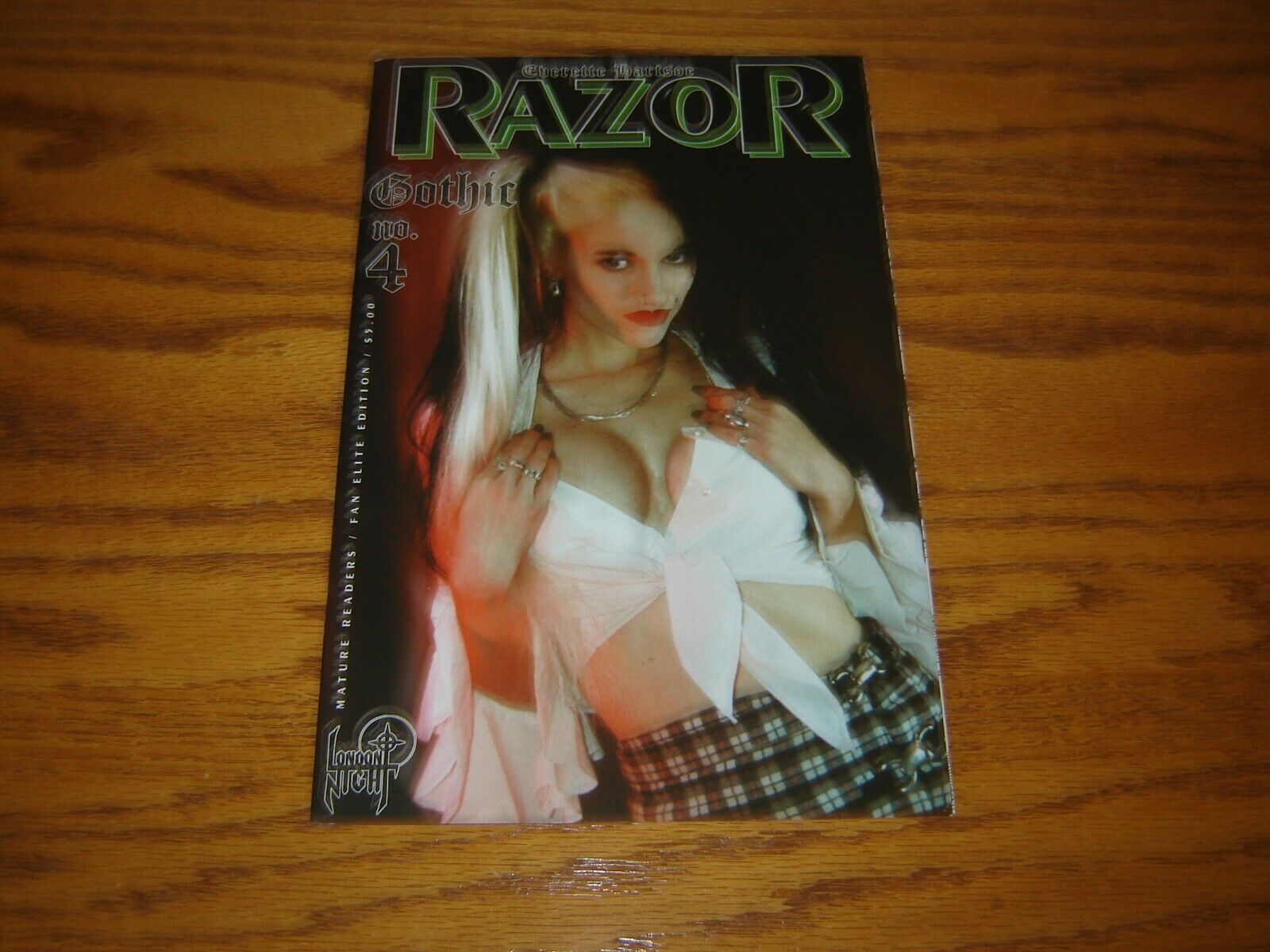 RAZOR Gothic #4 RARE ELITE FAN EDITION 1998 Everette Hartsoe London Night
