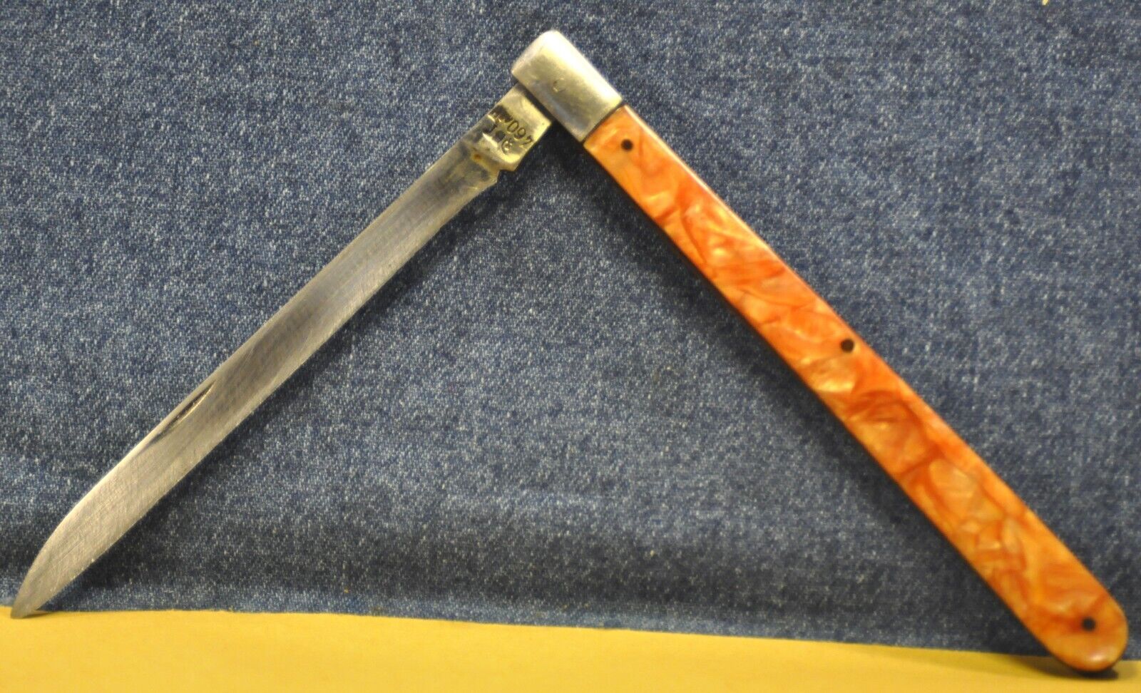 Hammer&Sickle Bulgarian Orange marble handle MELON TESTER c.1971's Folding Knife