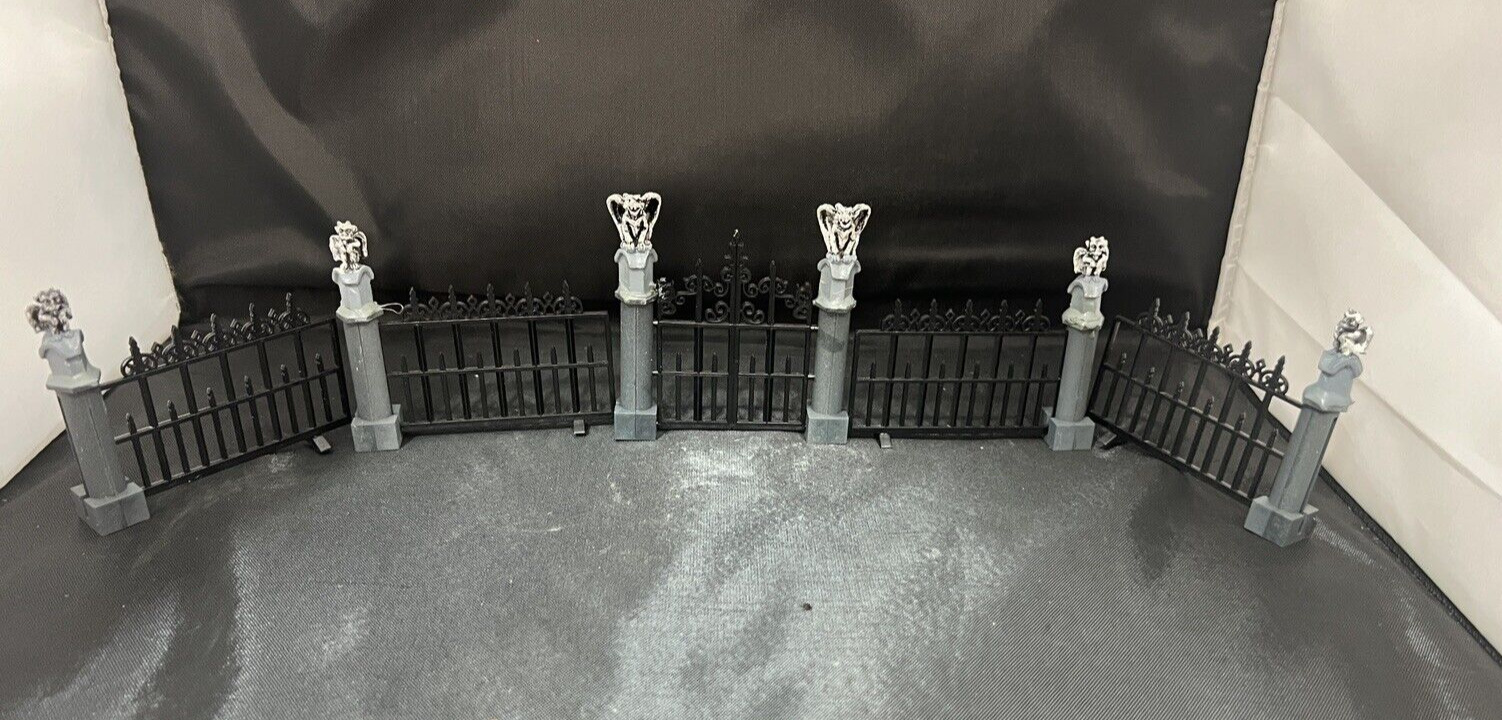 Lemax Spooky Town Gargoyle Fence Set of 5 # 44139 Retired 2004