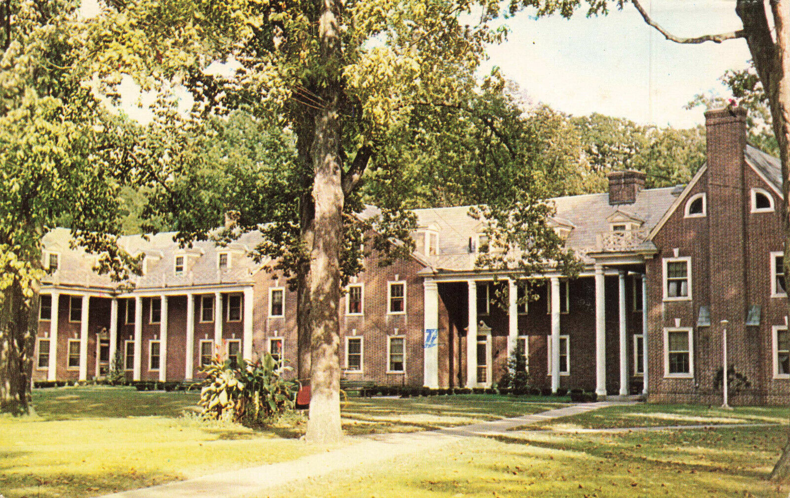 Postcard Oak Hall 