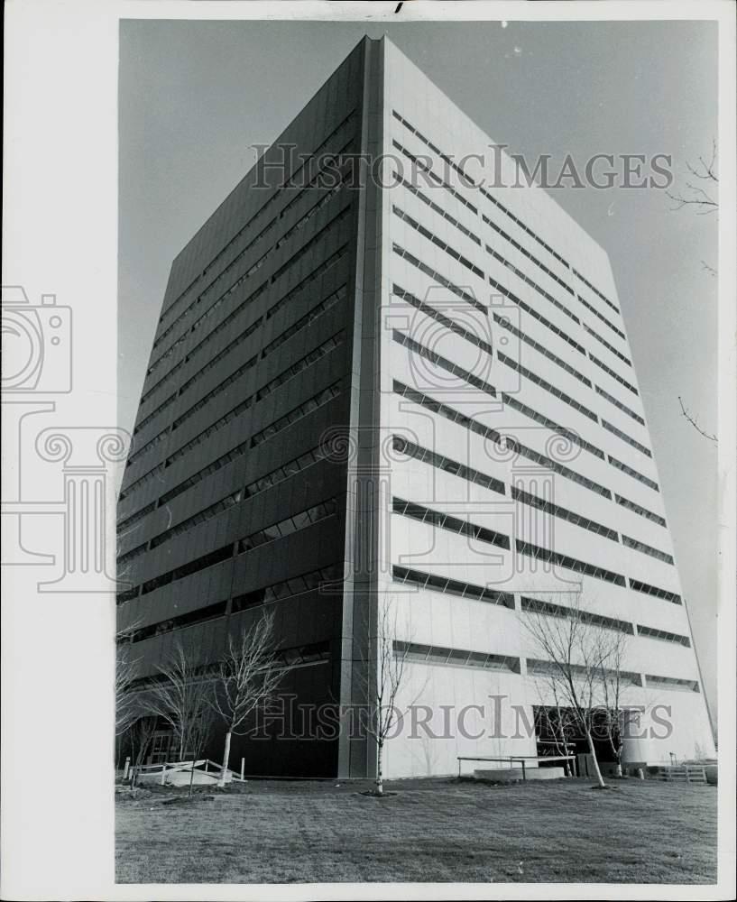 1979 Press Photo Exterior view of the new IBM Building, Michigan - afx07104