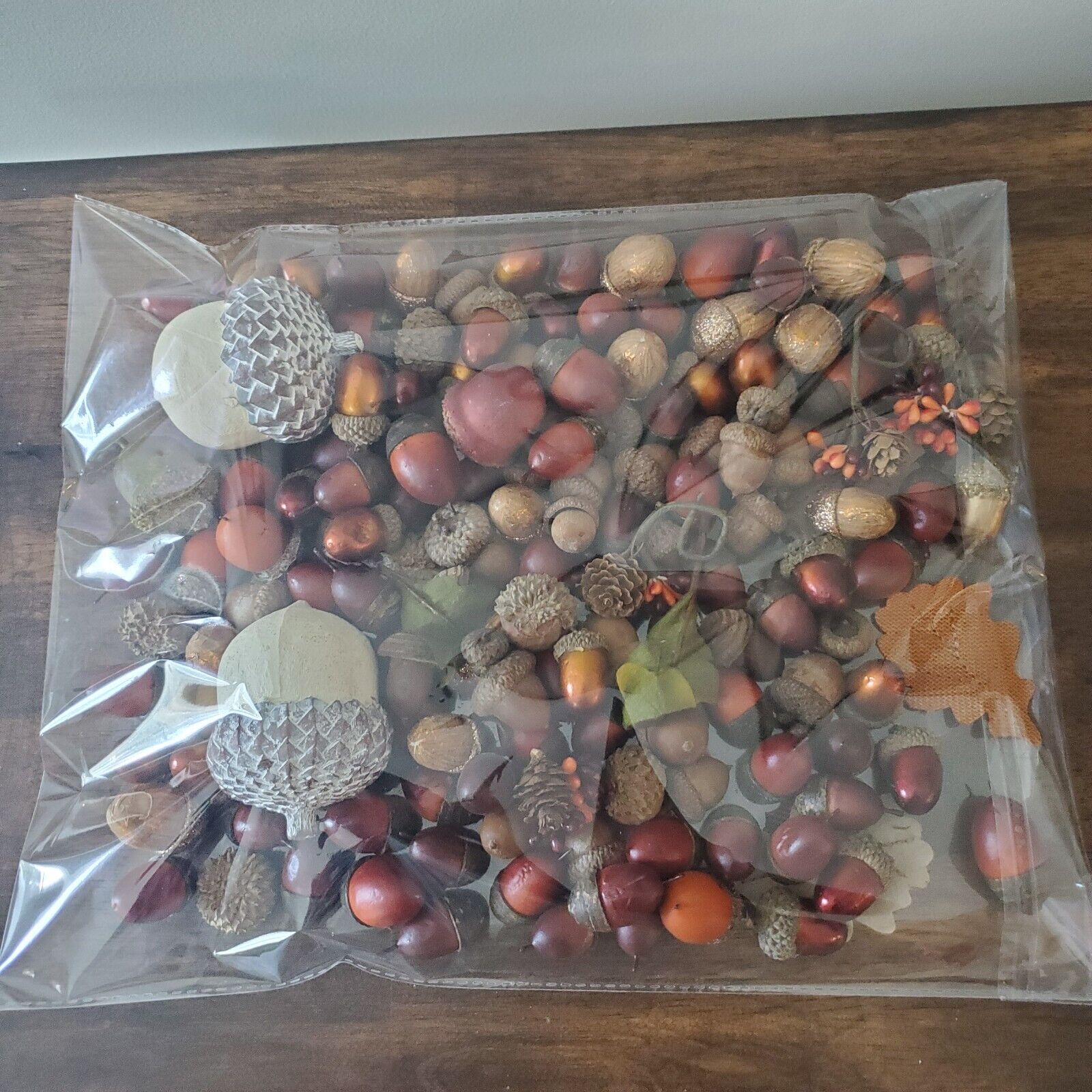 Bag Of Artificial ACORNS Bowl Fillers Mixed Felt Leaves Fall Harvest Misc Sizes