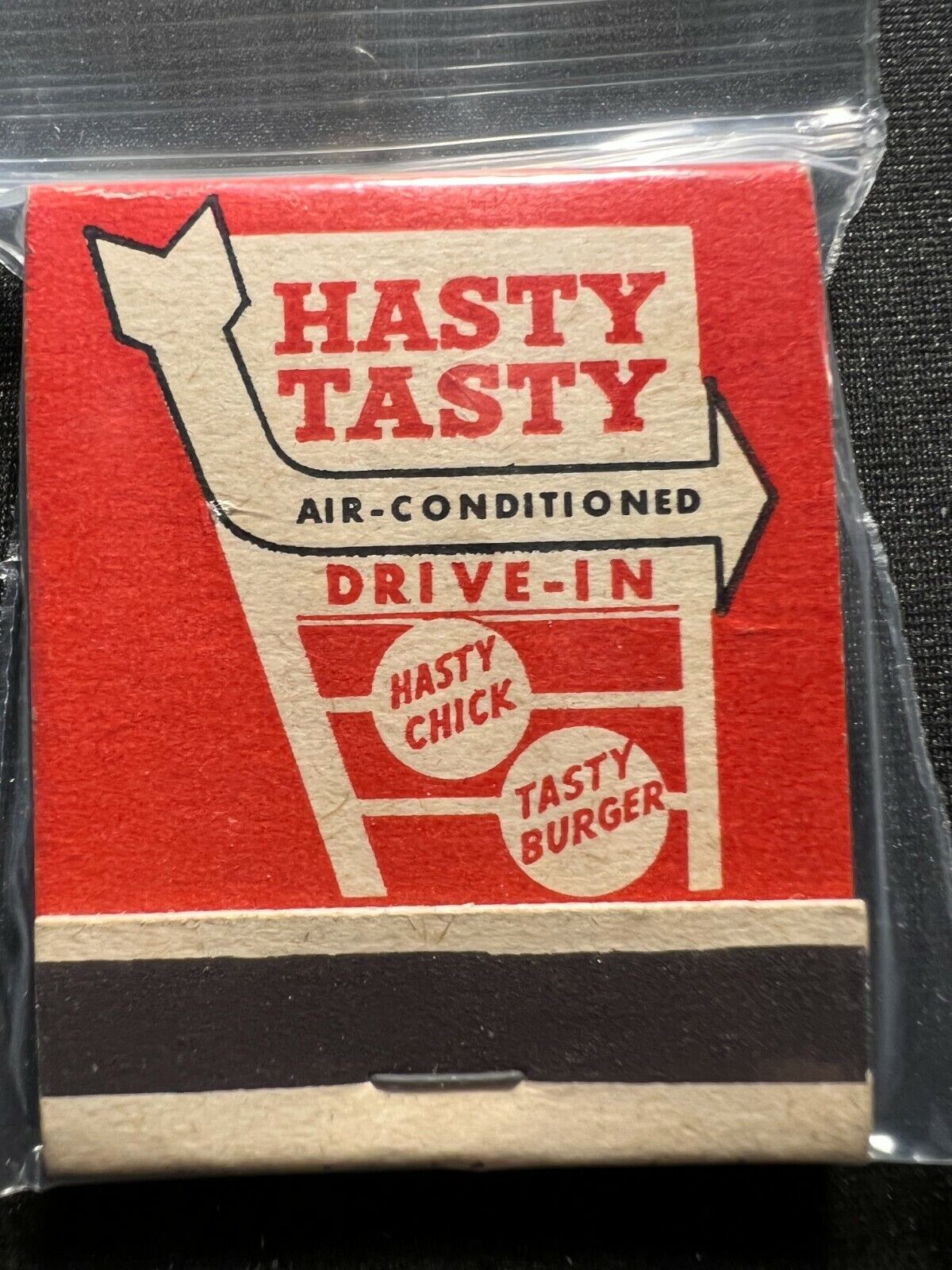 VINTAGE MATCHBOOK - HASTY TASTY DRIVE-IN RESTAURANTS - HASTY CHICK - UNSTRUCK