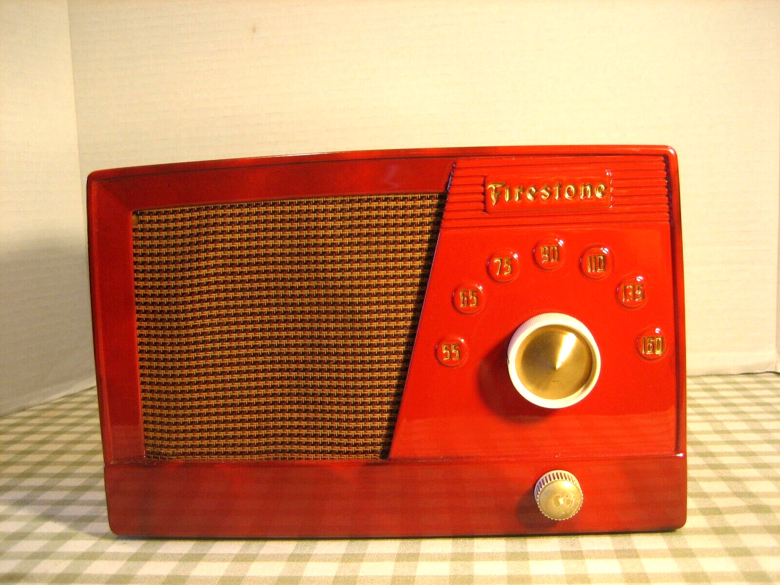 Firestone 4-A-90 Bakelite Radio (1951) Red