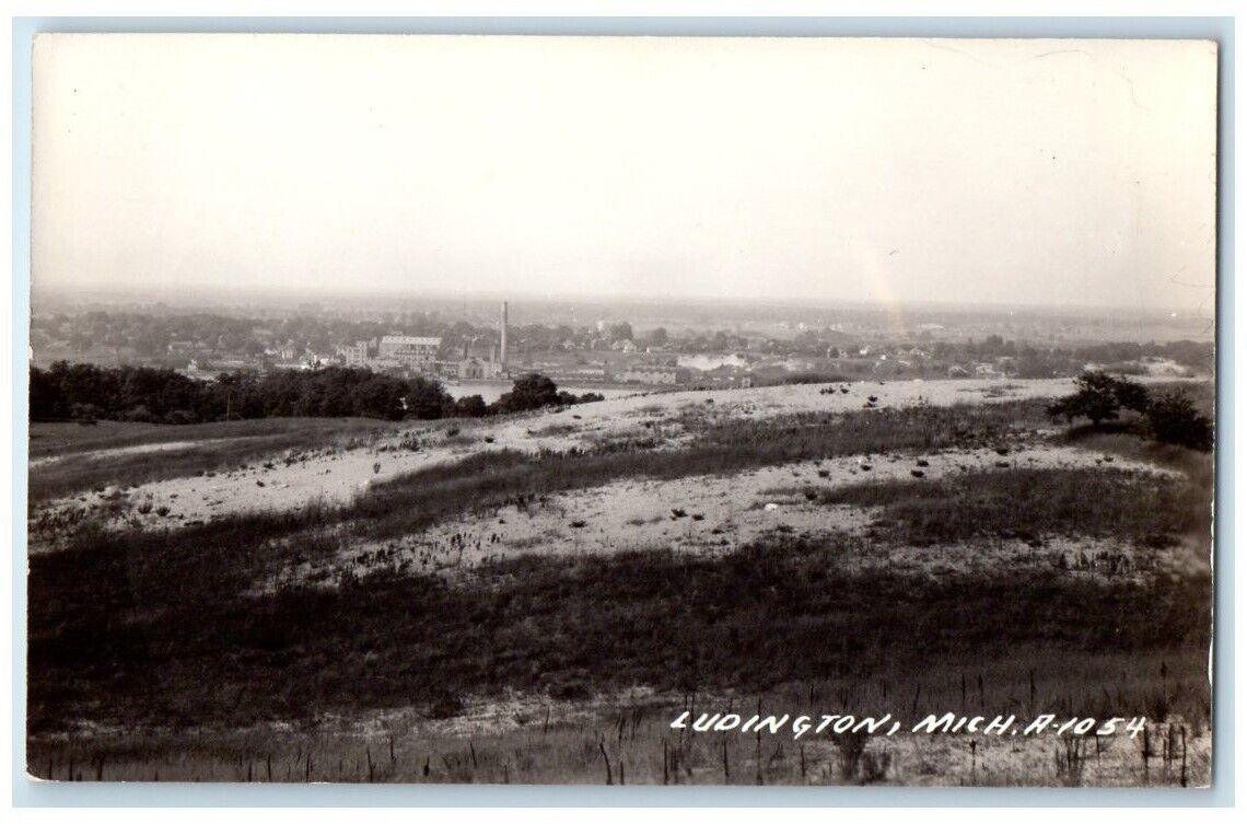 c1940\'s City Scape View Of Ludington Michigan MI RPPC Photo Unposted Postcard