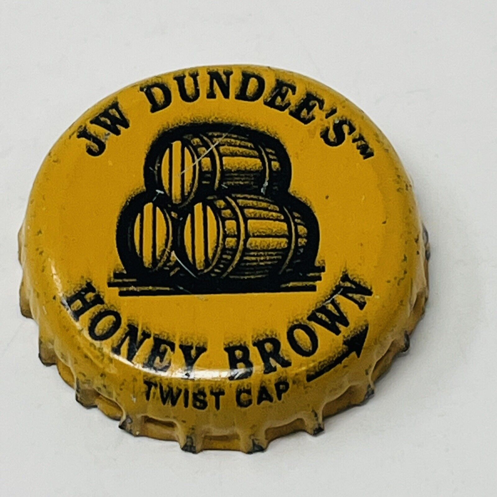 JW J W Dundee\'s Honey Brown Beer Beverage Bottle Twist Cap Vintage Barrel
