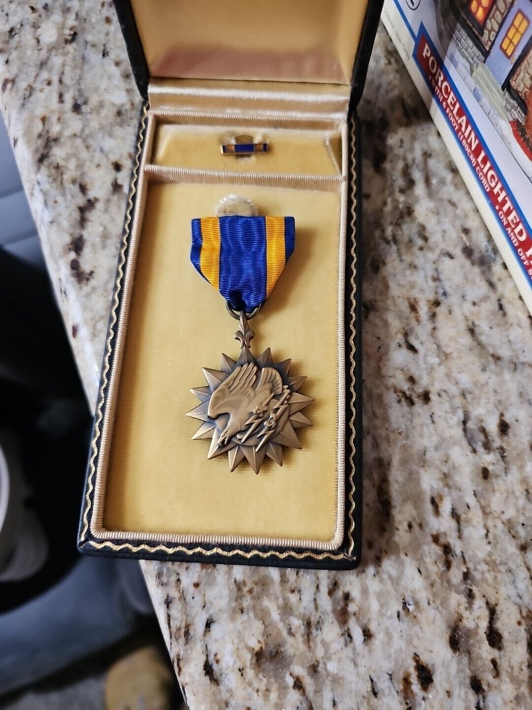 Vintage U.S. Air Medal-Ribbon-Original case- Collectors Item- Decoration Set