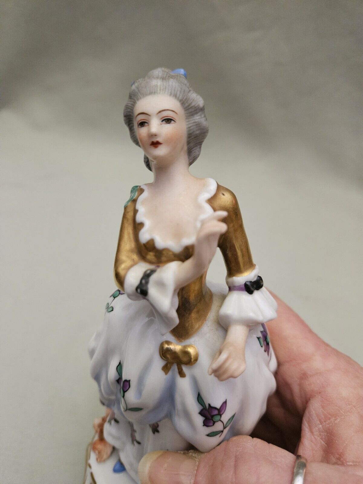 Vista Alegre Porcelain Female Figurine VA Portugal 14K & Gorgeous Colors 