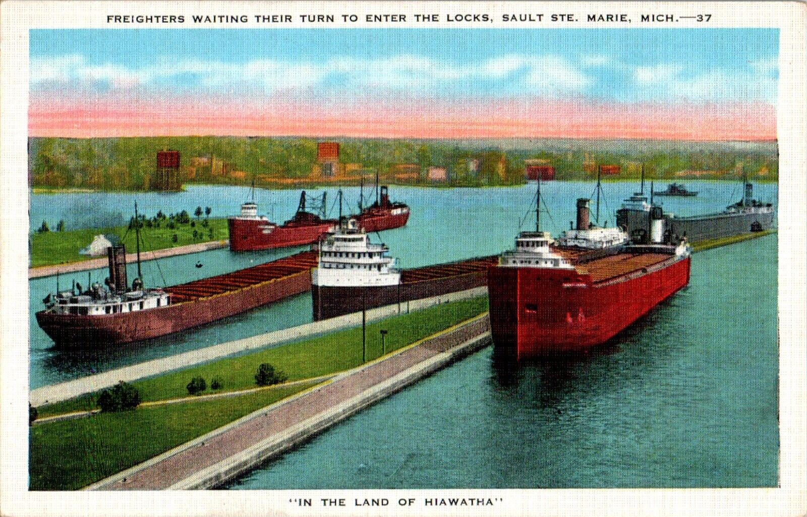 Firefighter Ships Entering Locks, Sault Ste, Marie, Michigan MI linen Postcard