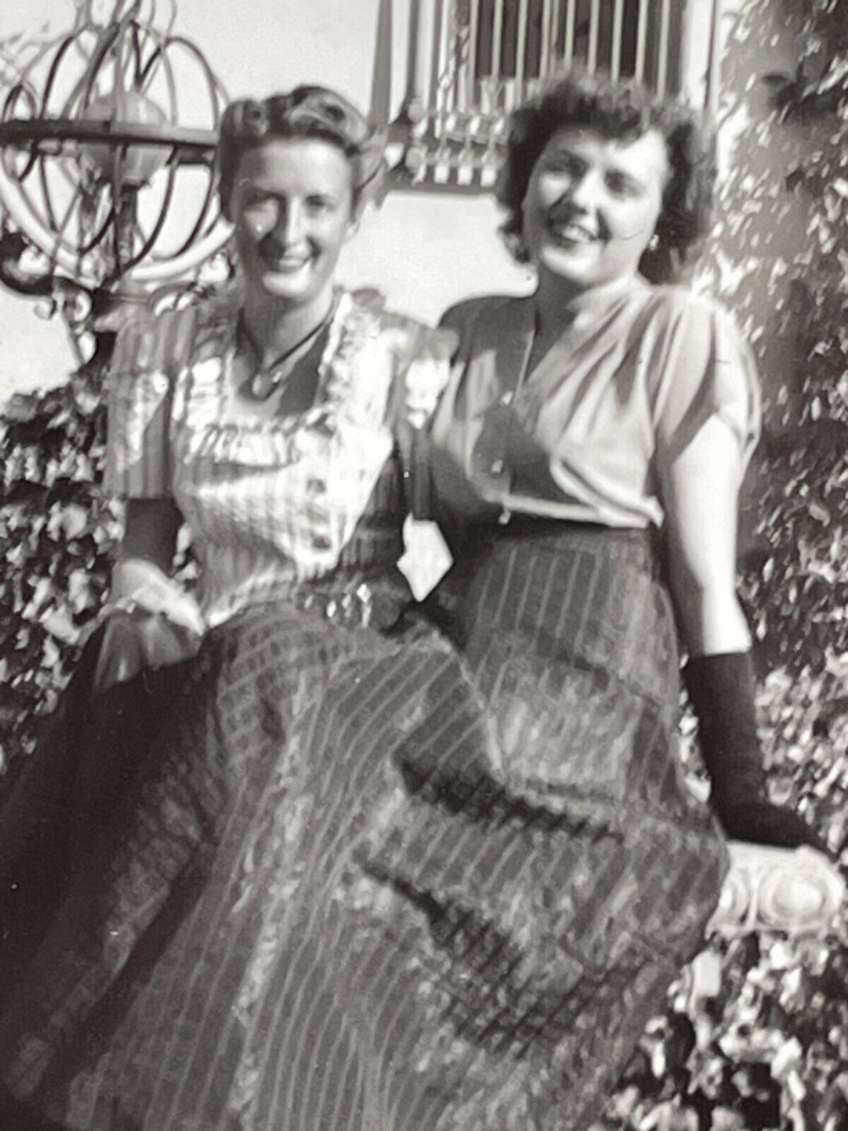 Ui Photograph Pretty Women Lovely Ladies Smiling Portrait 1940-50\'s
