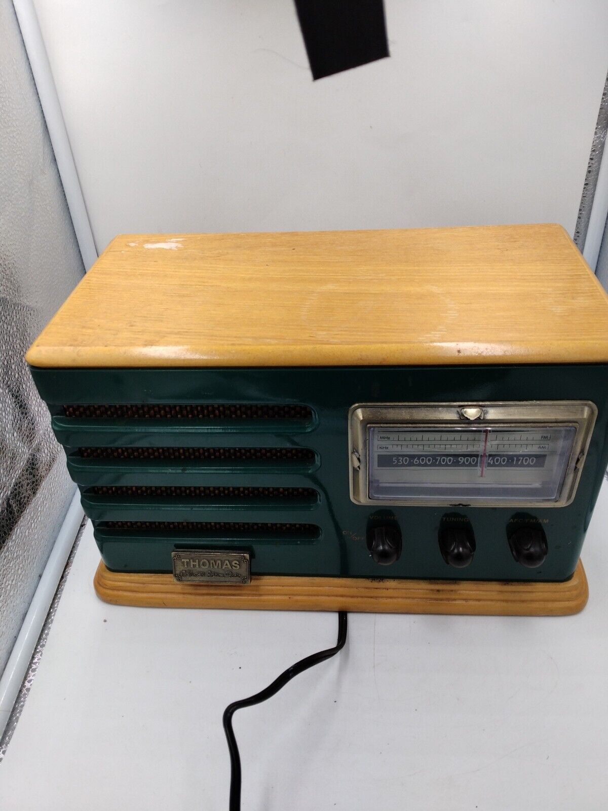 Rare Thomas Collector's Edition Radio model 1949 Look like Notre Dame colors