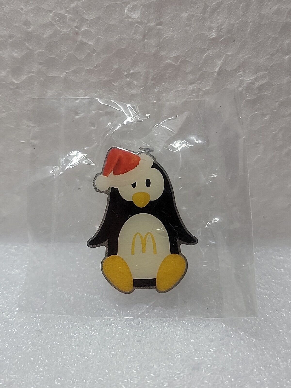 2010 McDonald\'s Penguin Golden Arches Employee Lapel Hat Pin Clutch Back NIP