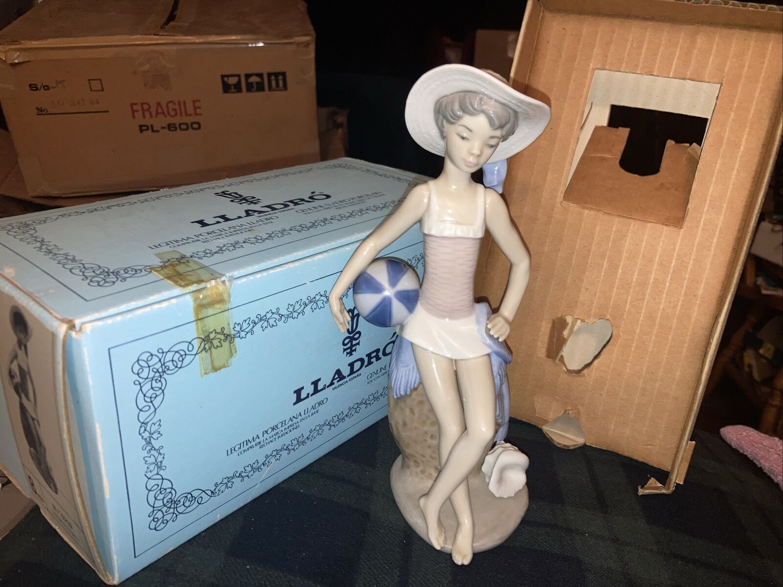 LLADRO Porcelain Figurine SUMMER #5219 Girl With Beach Ball W/Box Spain 