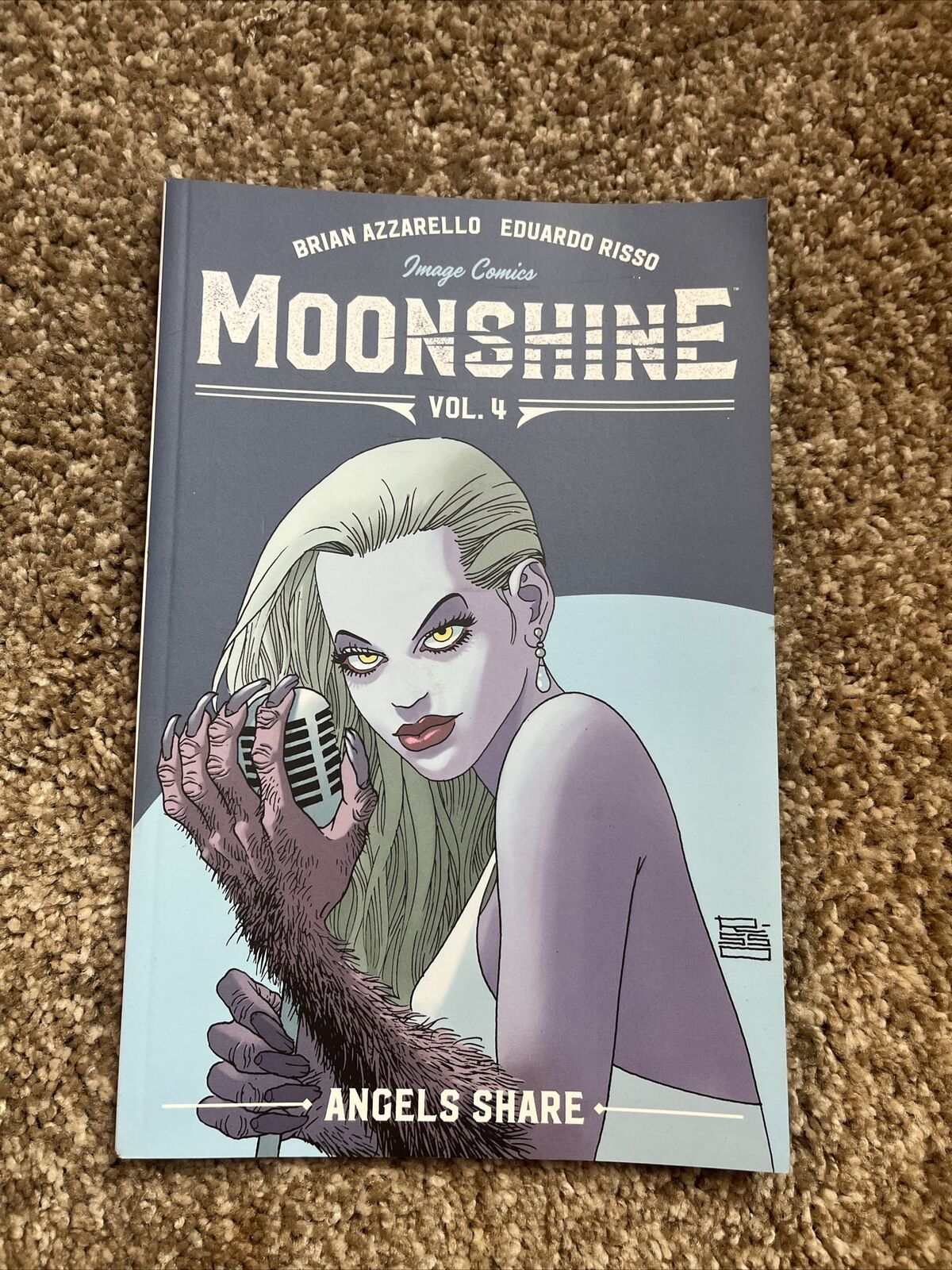 Brian Azzarello Moonshine, Volume 4 (Paperback)