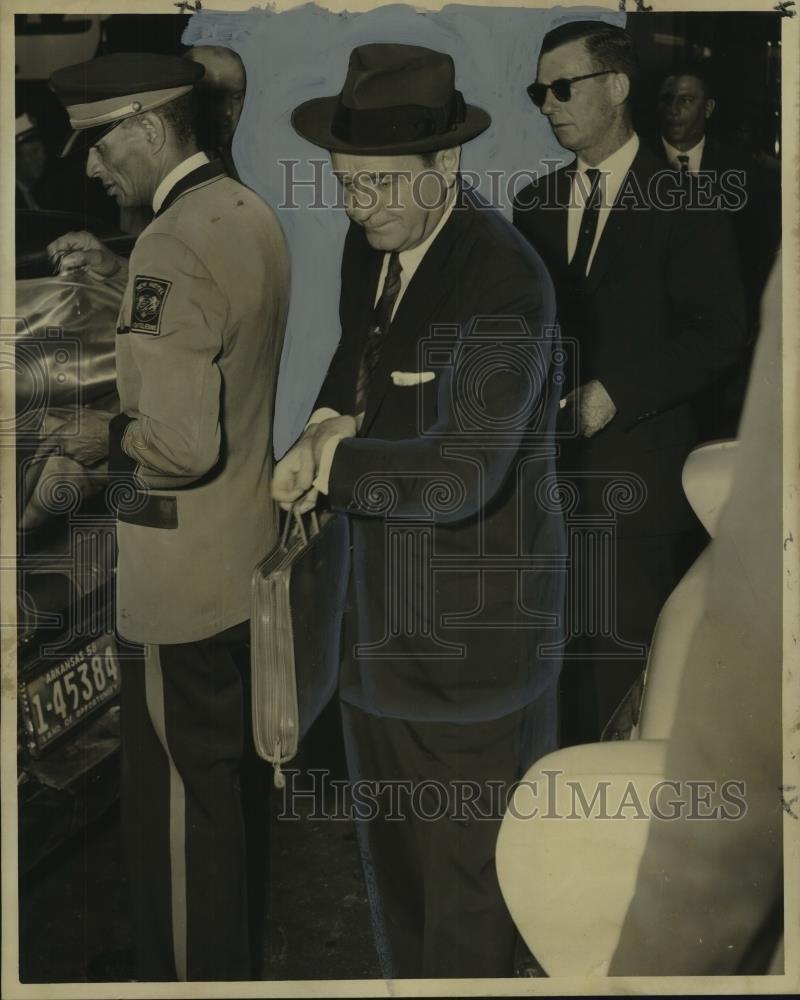 1958 Press Photo Governor Orval E. Faubus Arrives for Rally - noo13140