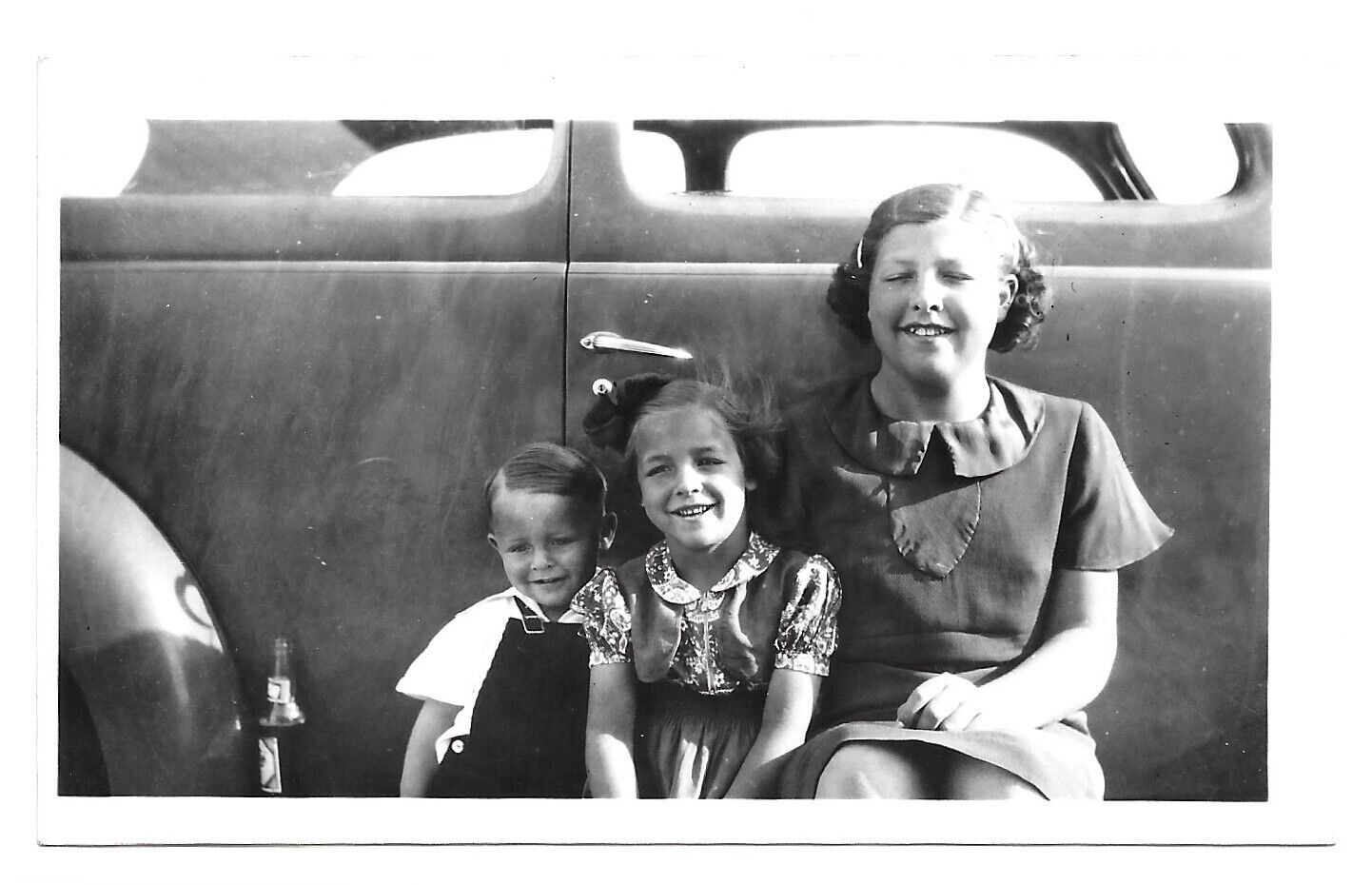 Eyes Closed Children, Great Expression, Vintage Snapshot Photo