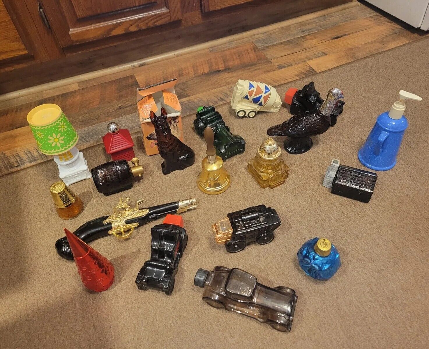 Vintage Lot Of Avon Collectible Bottles Nice used