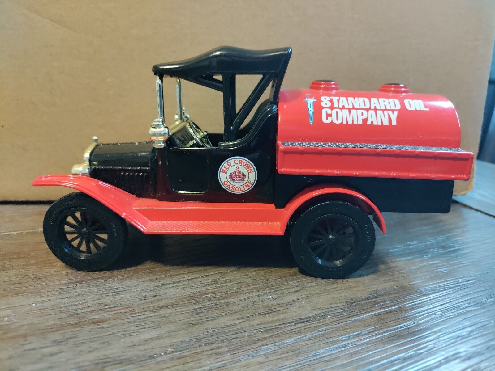 gearbox toy standard oil comp. 1912 ford model t runabout 