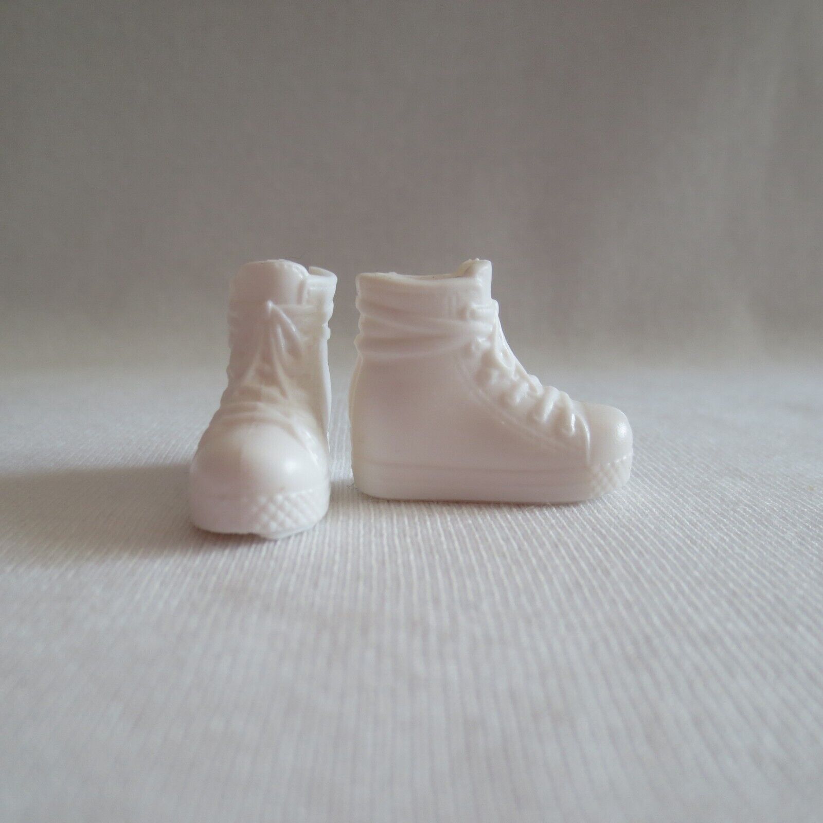 NEW 2021 Barbie Skipper Babysitter Playground Doll White High Top Sneakers Shoes