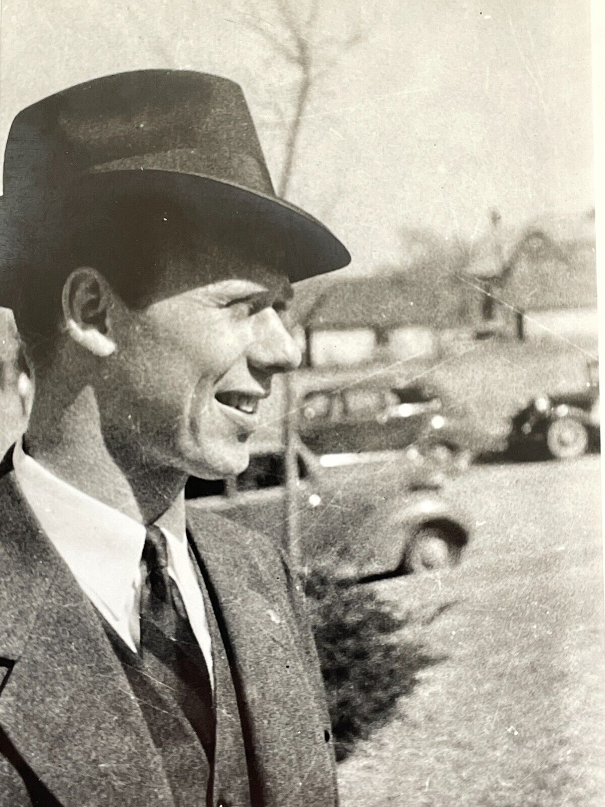 G5 Photograph 1940\'s Handsome Man Profile Old Cars Artistic Hat Suit Dapper 