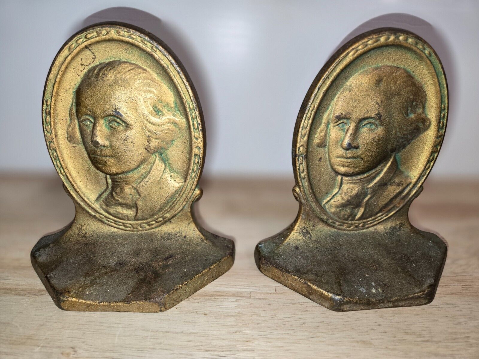 VTG 1928 COPR GOLD TONED CAST IRON GEORGE WASHINGTON BOOK ENDS GREEN PATINA