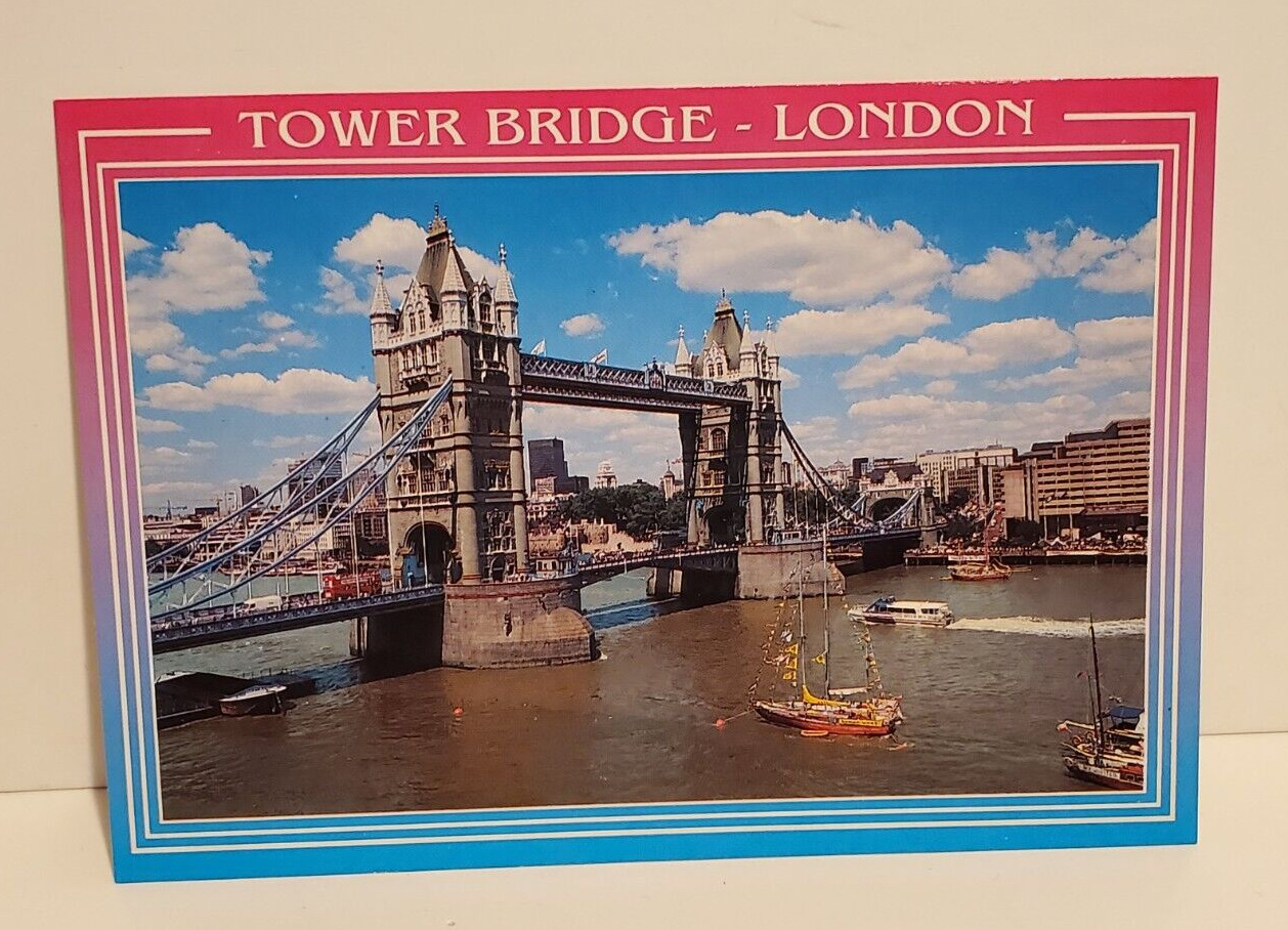 VINTAGE 1980\'S ENGLAND UK BRITISH TOWER BRIDGE POSTCARD GOLDEN SHIELD #50